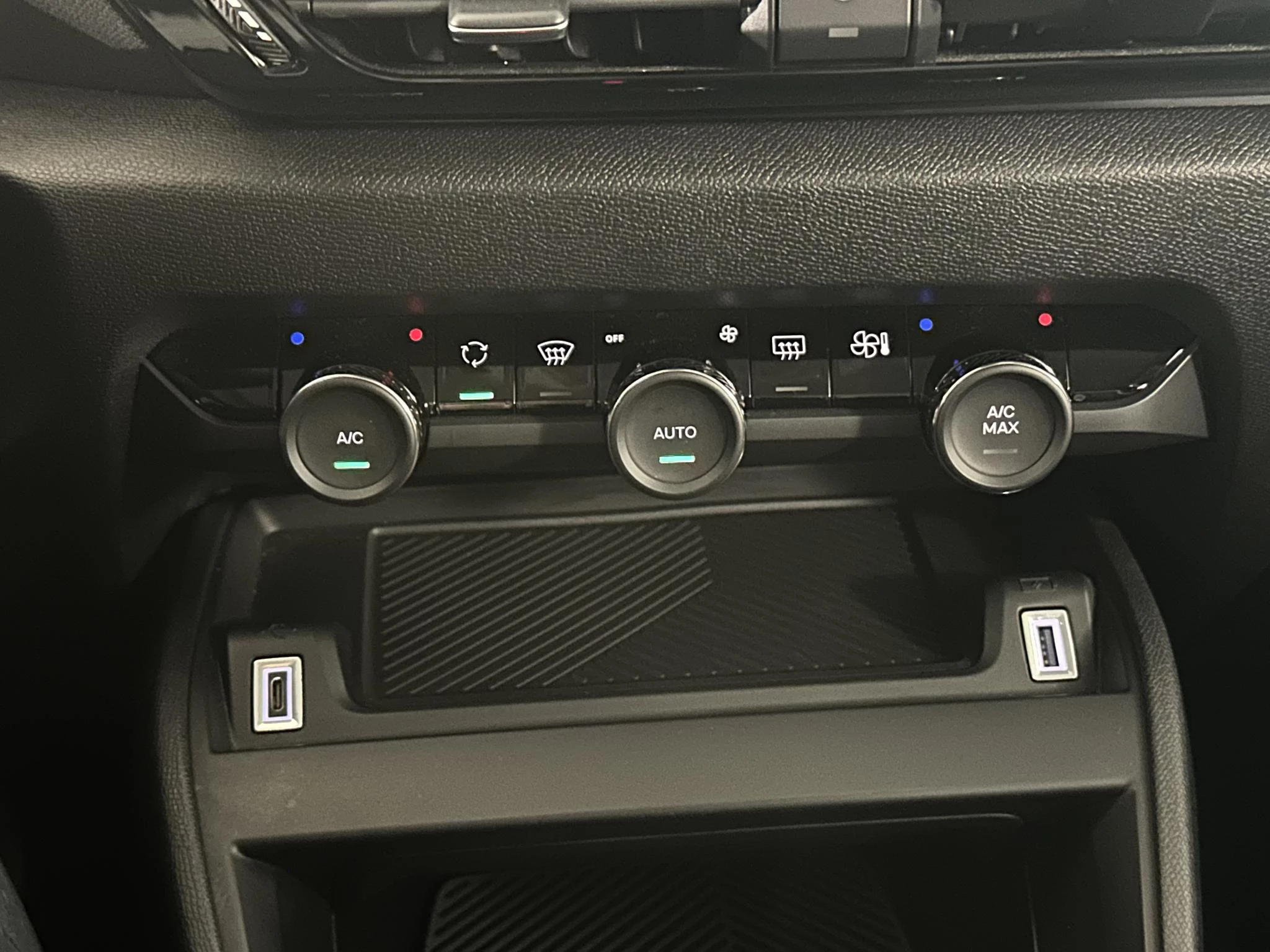 Citroën-C4 X-image-21