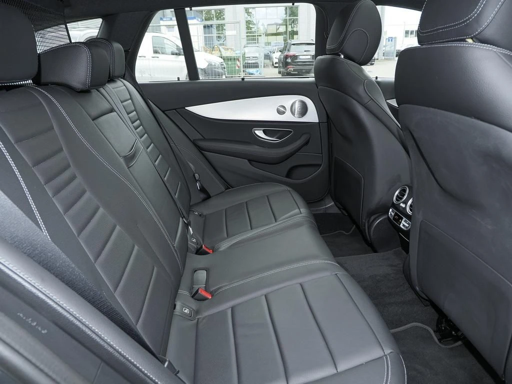 Mercedes-Benz-E-Klasse 450-image-13
