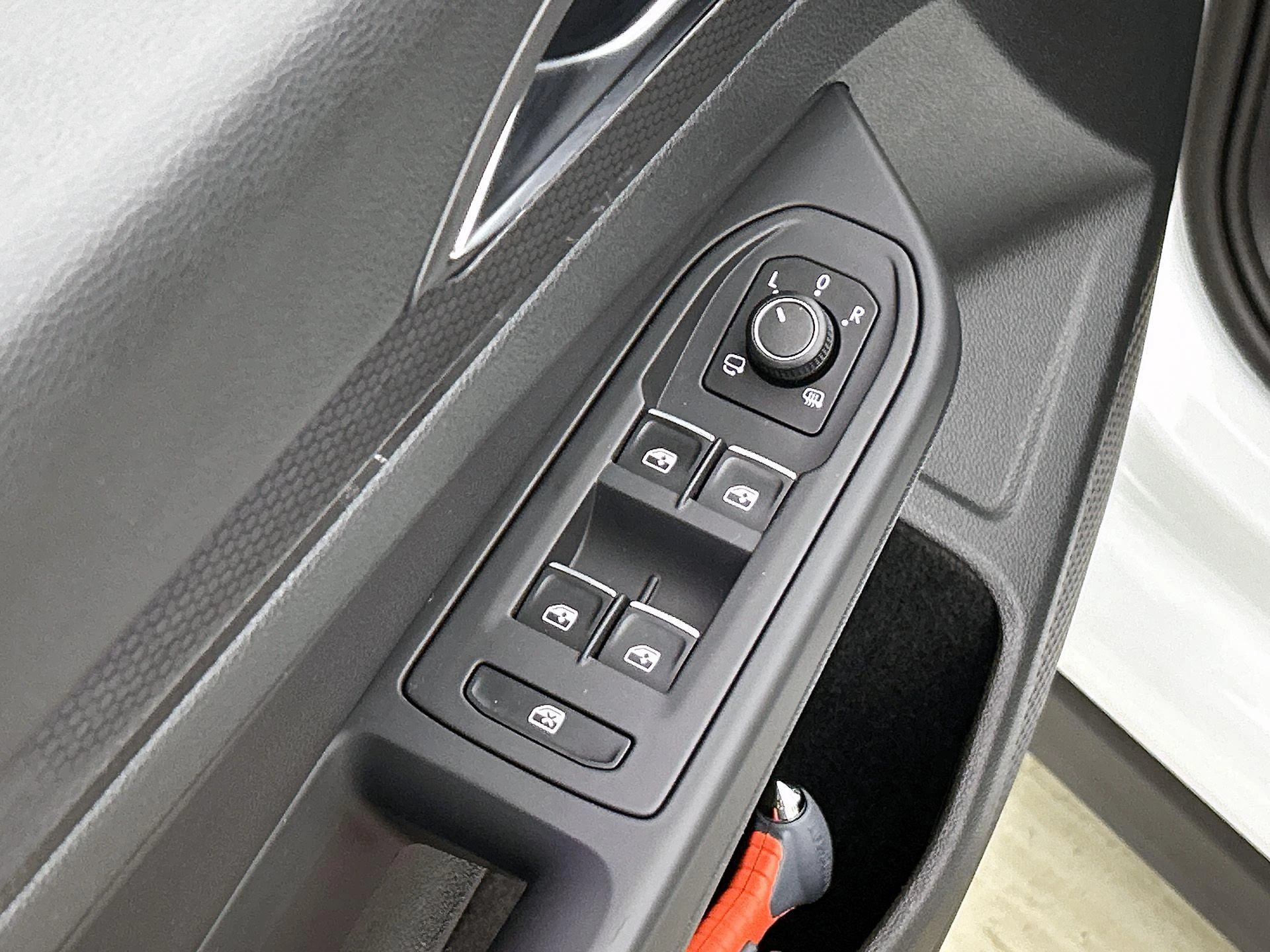 Volkswagen-Golf-image-36