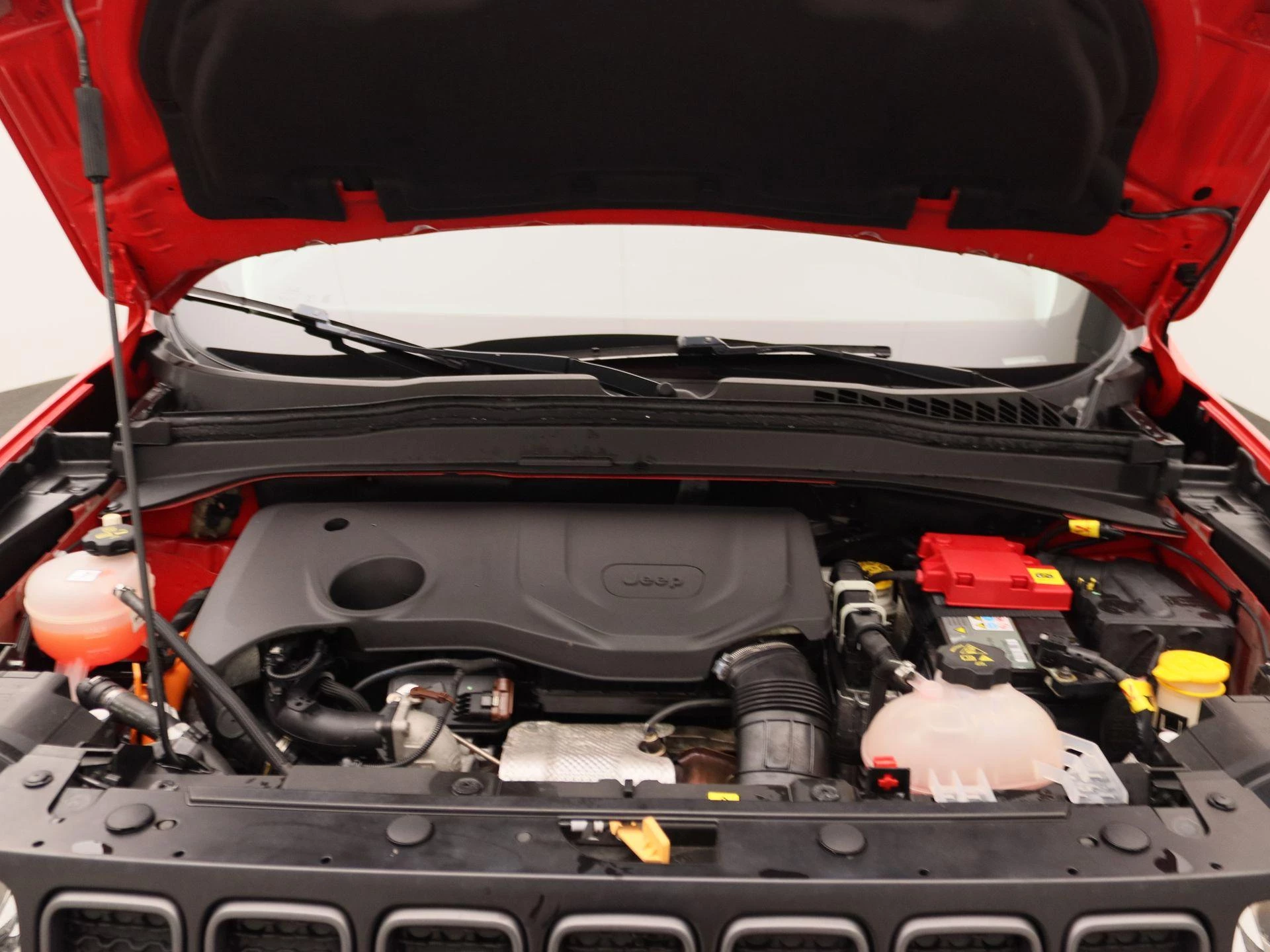 Jeep-Renegade-image-25