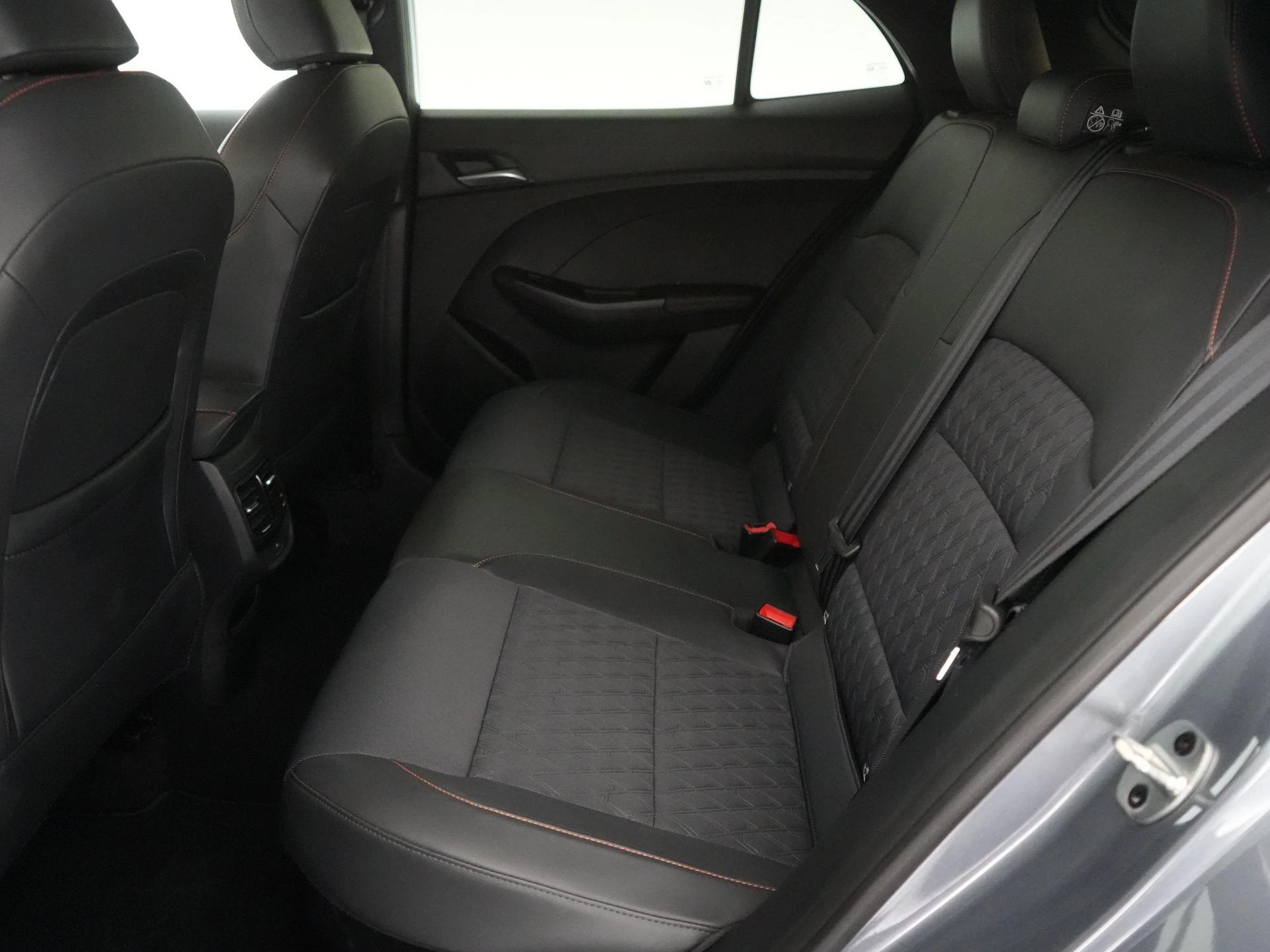 MG MG3 HEV 1.5 LUXURY