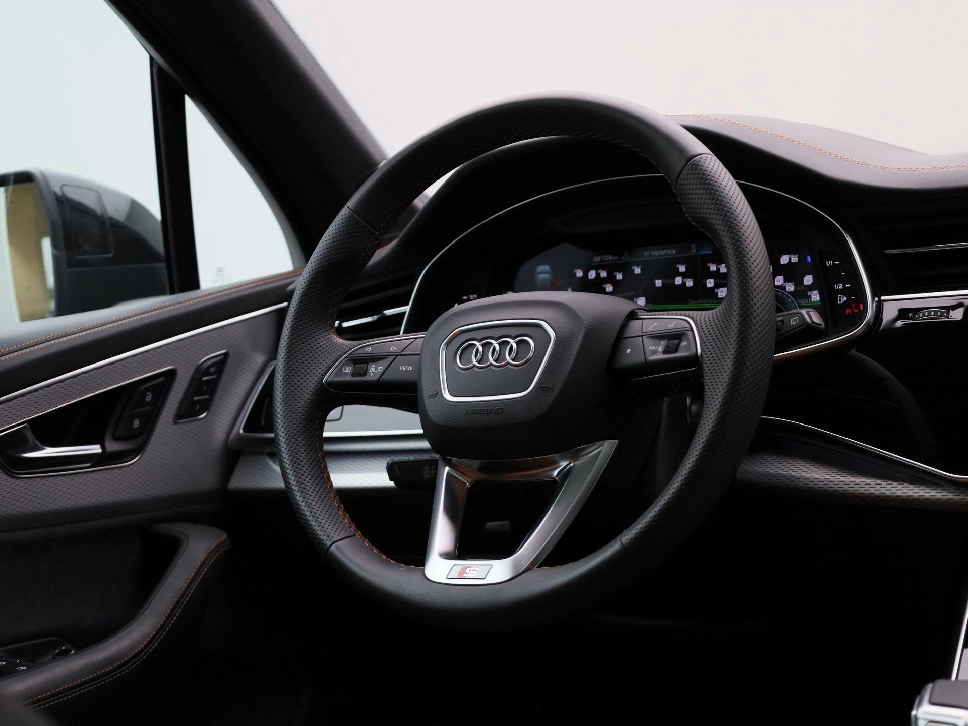 Audi-Q7-image-18