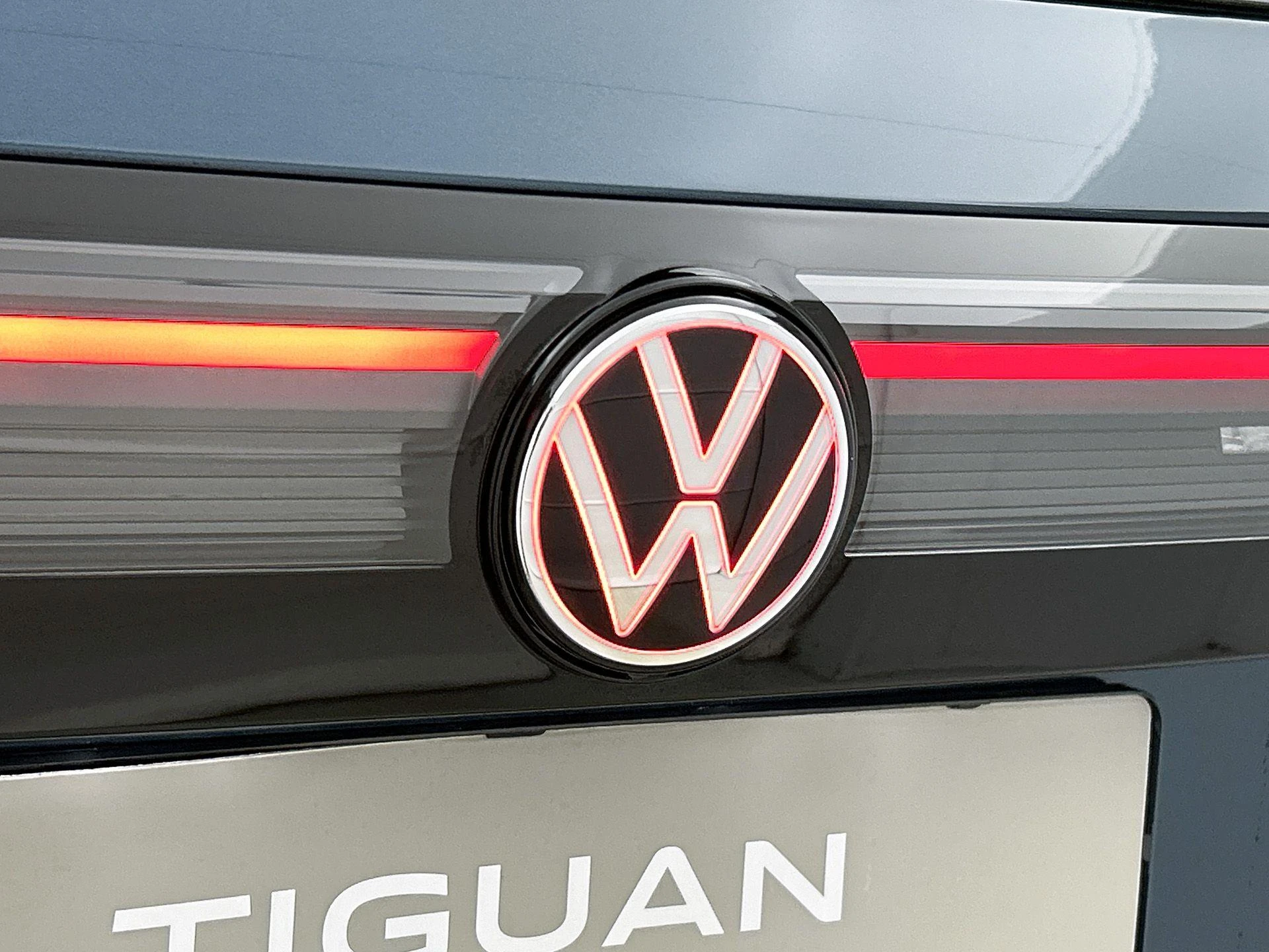 Volkswagen-Tiguan-image-29