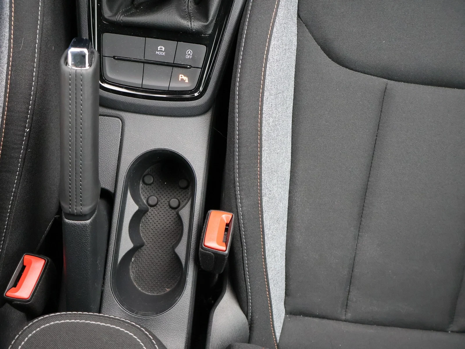 Škoda Kamiq Kamiq Family 1.0TSI 116PK *DEMO*CAMERA*VIRTUAL COCKPIT*PDC*ACC*APP-CONNECT*...*