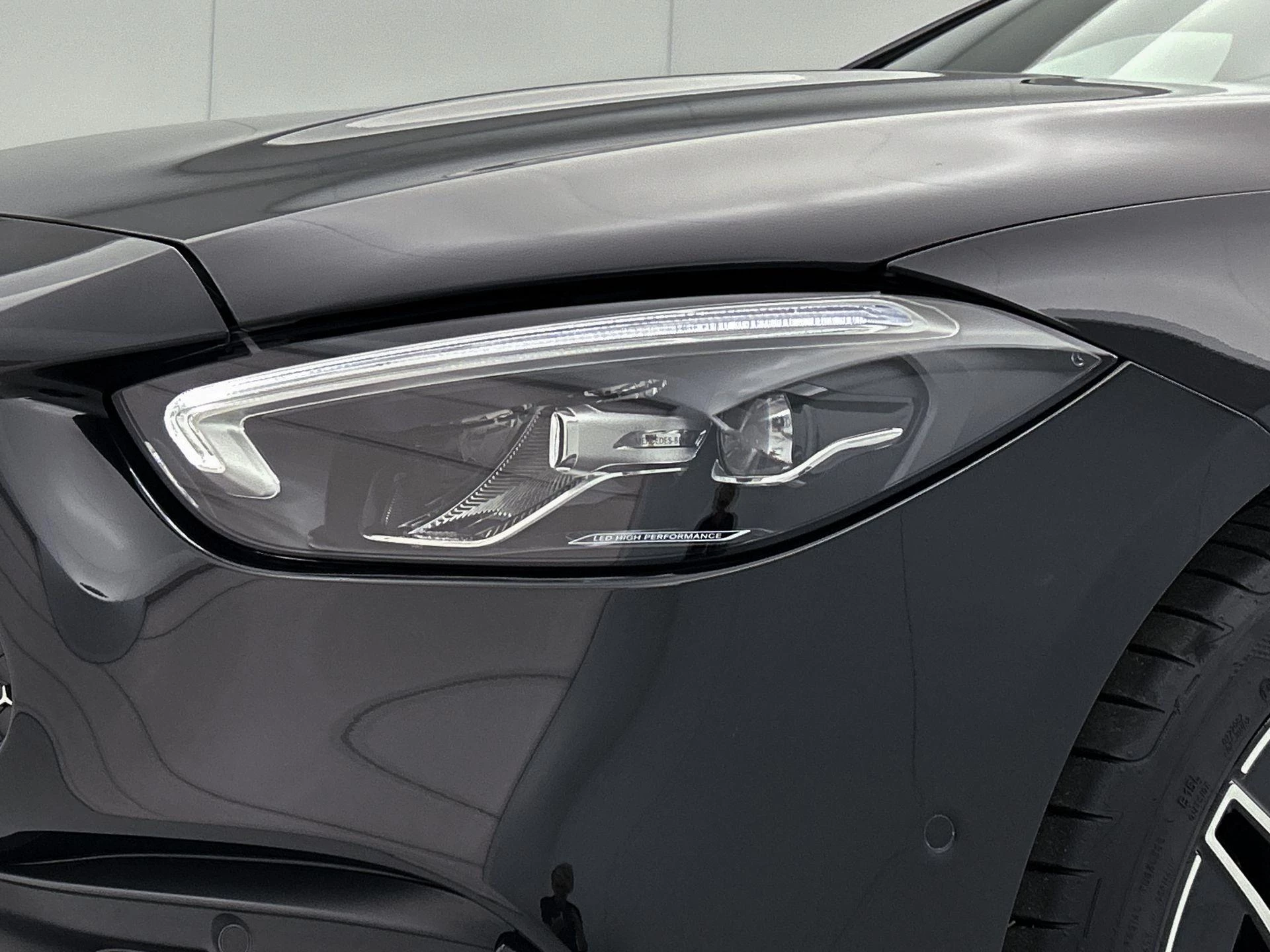 Mercedes-Benz-C-Klasse-image-13