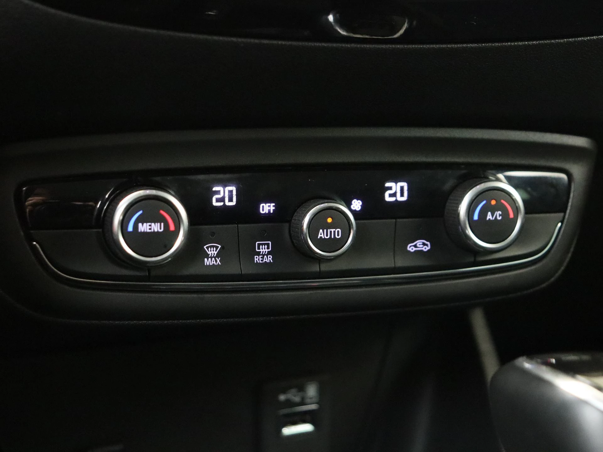 Opel-Crossland X-image-22