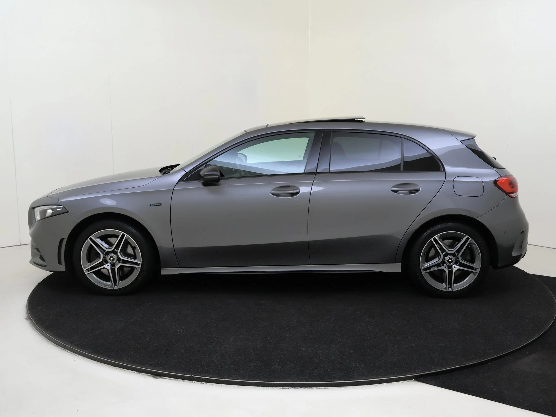 Mercedes-Benz-A-Klasse-image-7