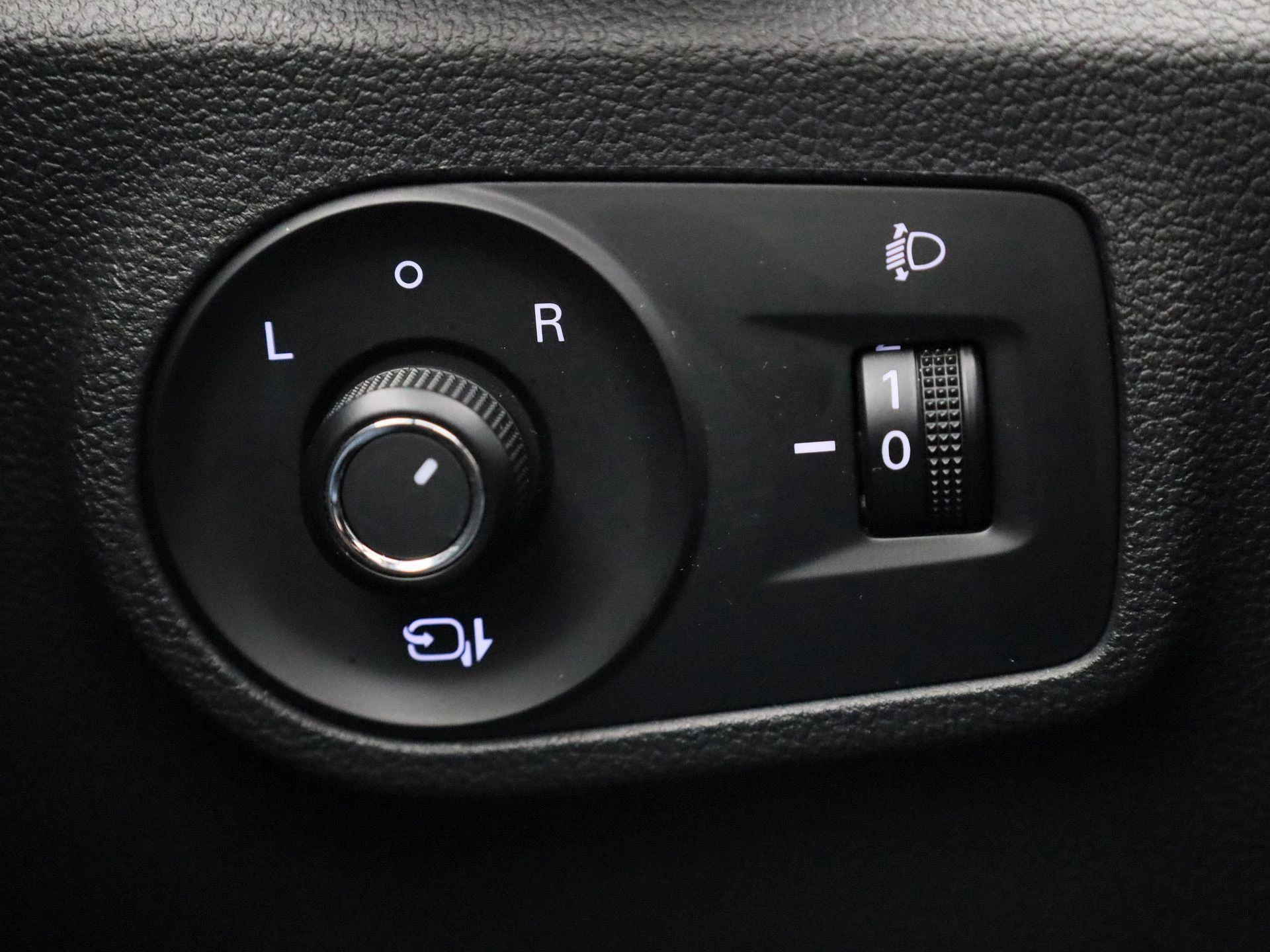 MG-ZS EV-image-28