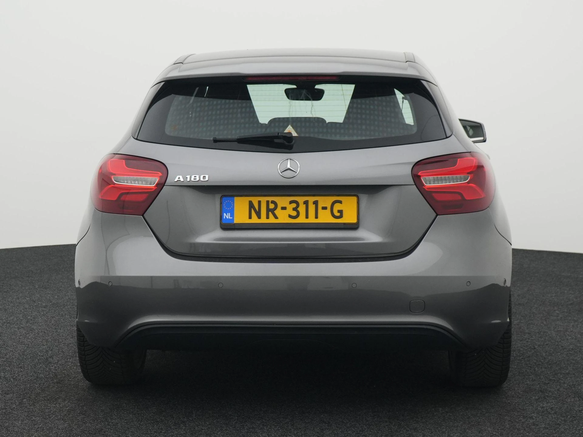 Mercedes-Benz-A-Klasse-image-4