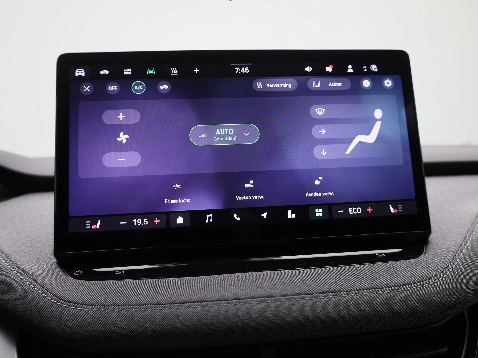 Škoda-Enyaq iV-image-17