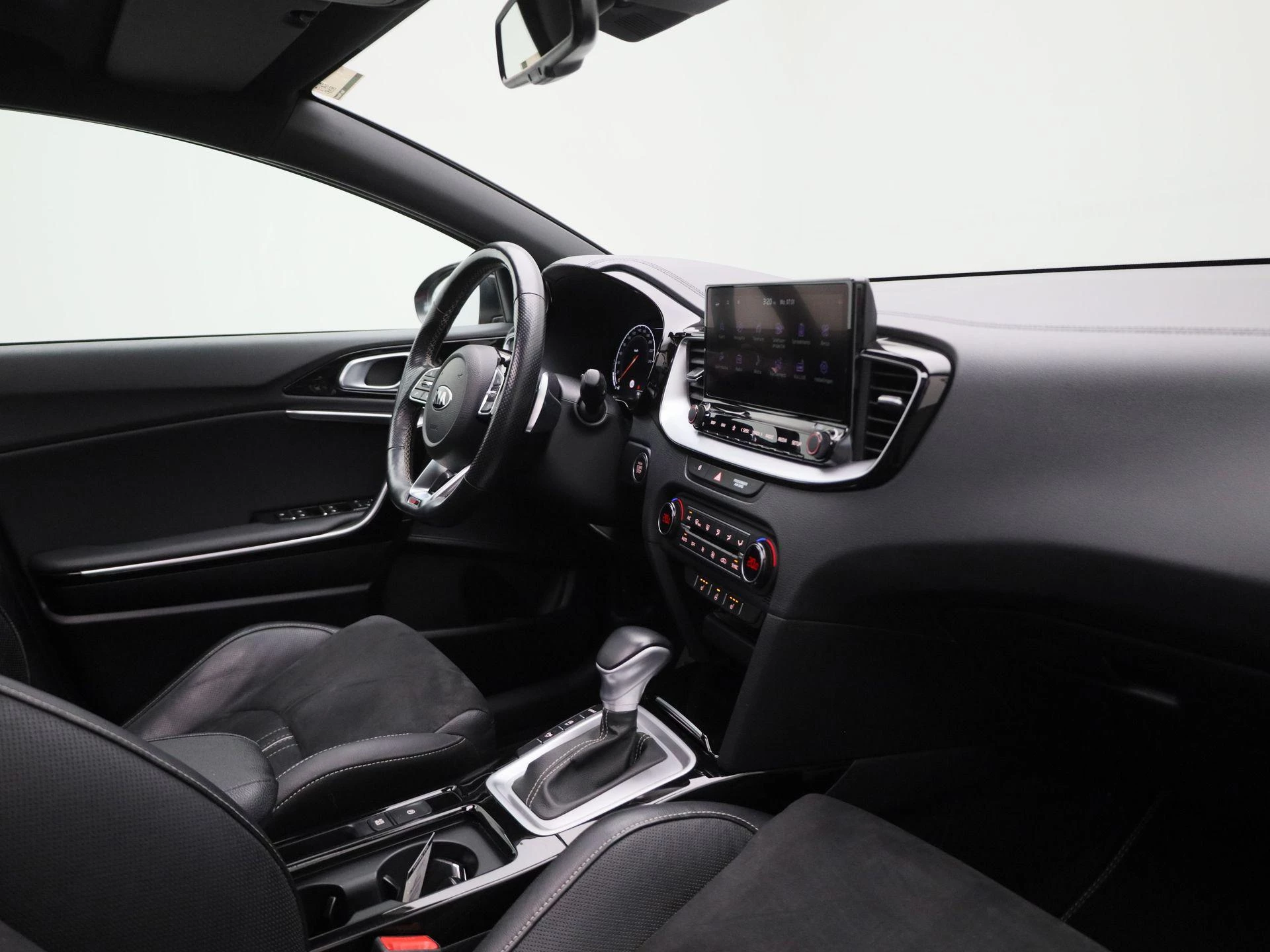 Kia-ProCeed-image-29