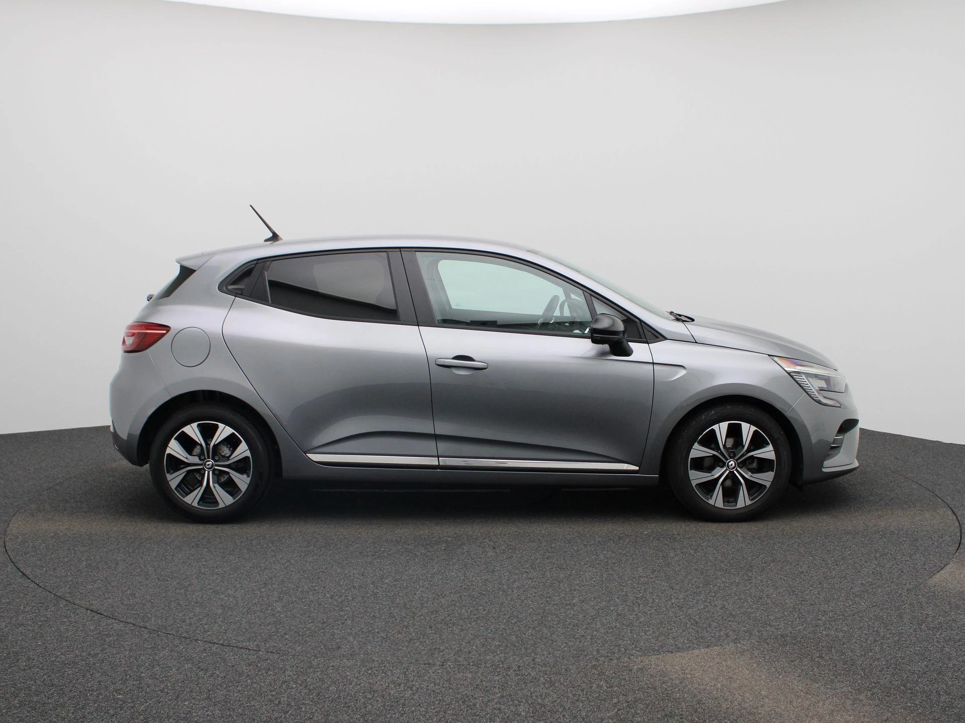 Renault-Clio-image-5