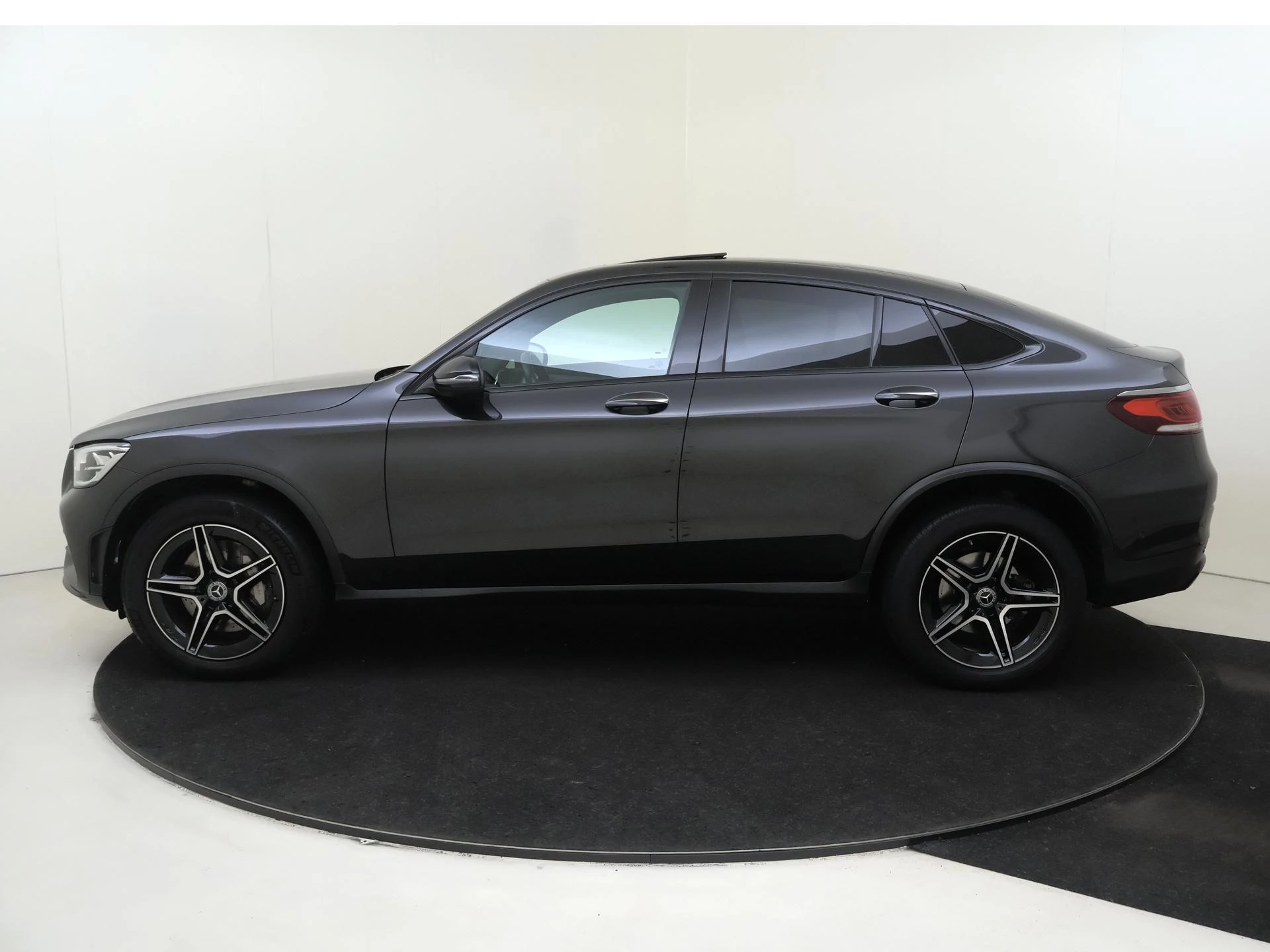 Mercedes-Benz-GLC-image-7