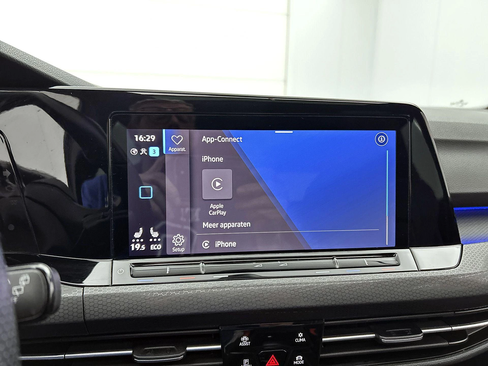 Volkswagen-Golf-image-8