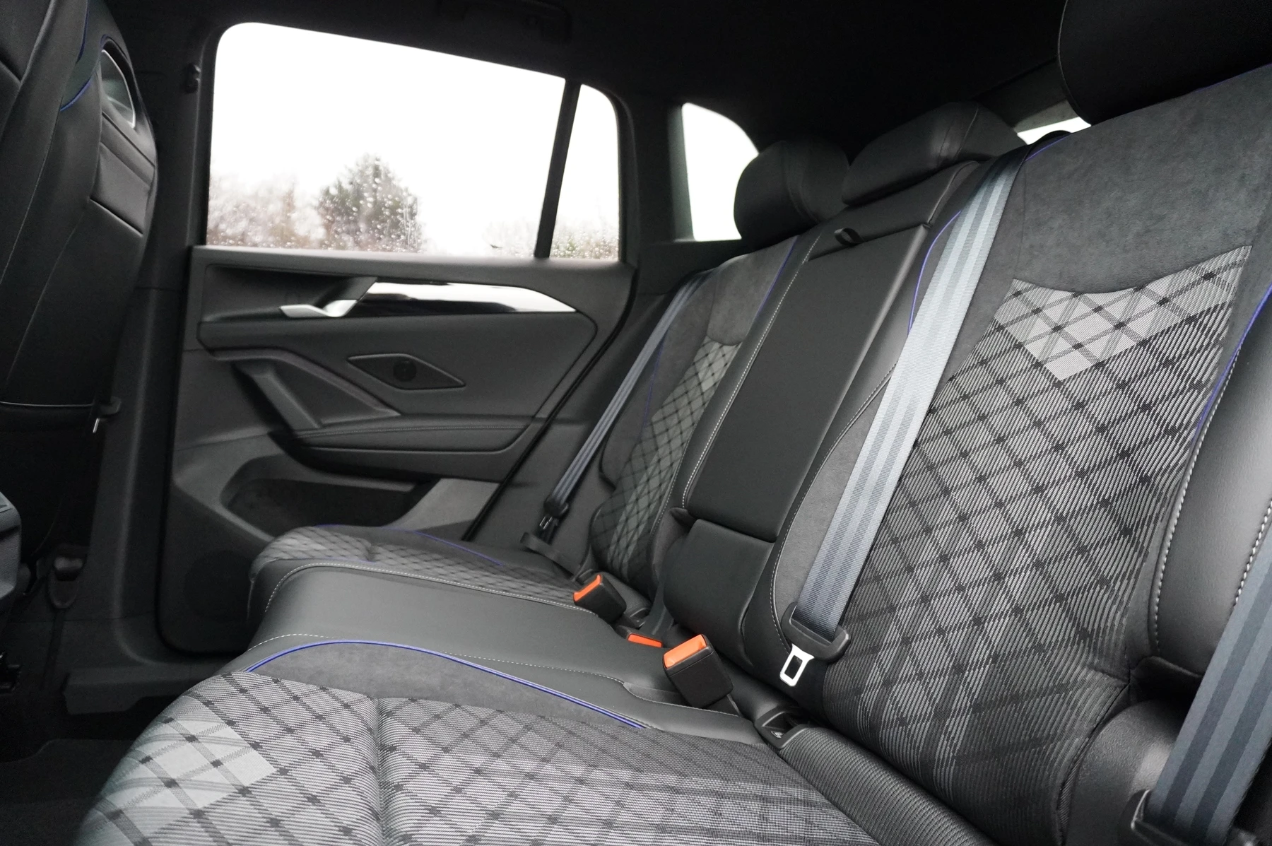 Volkswagen-Tiguan-image-9