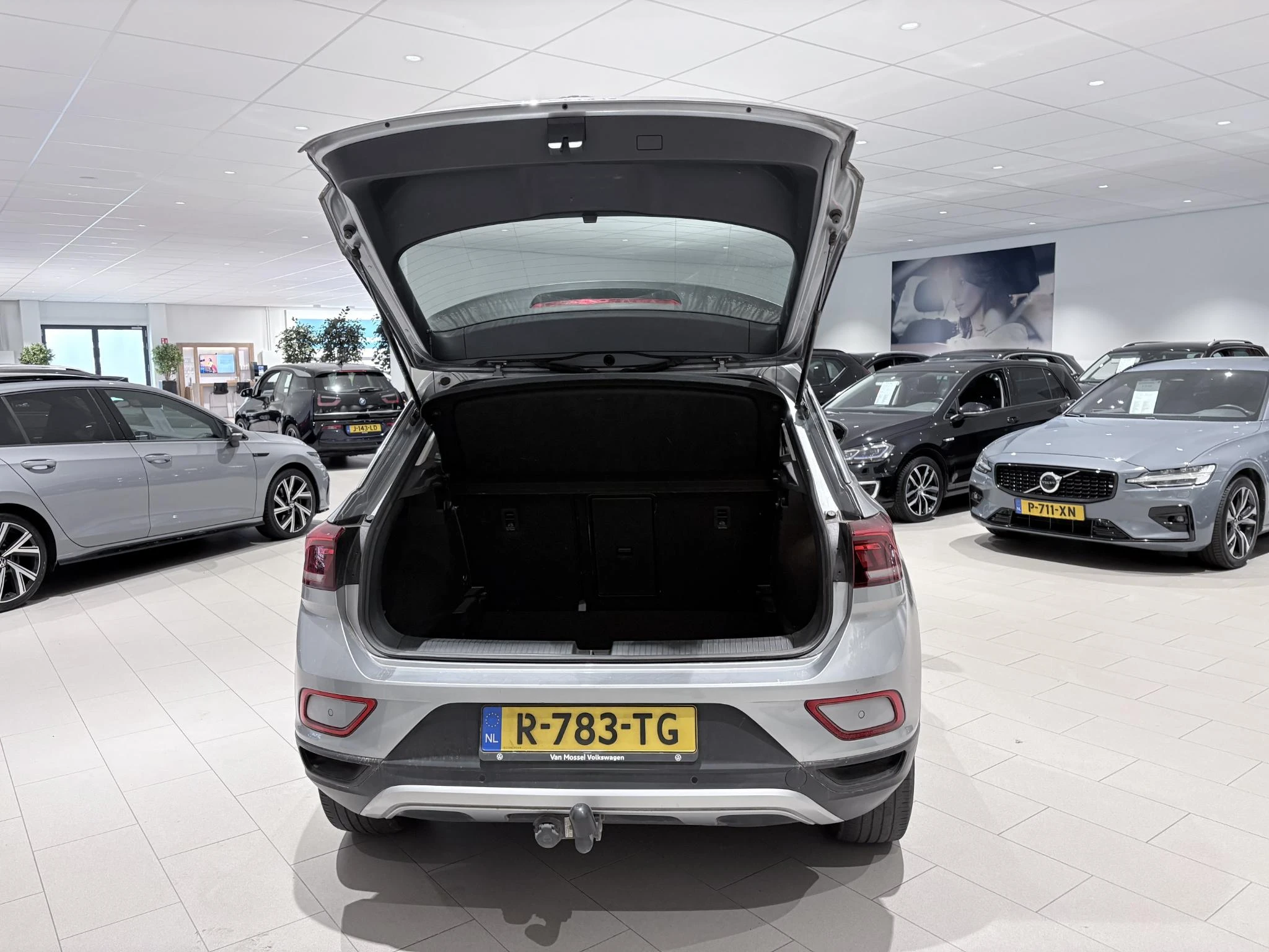 Volkswagen-T-Roc-image-4