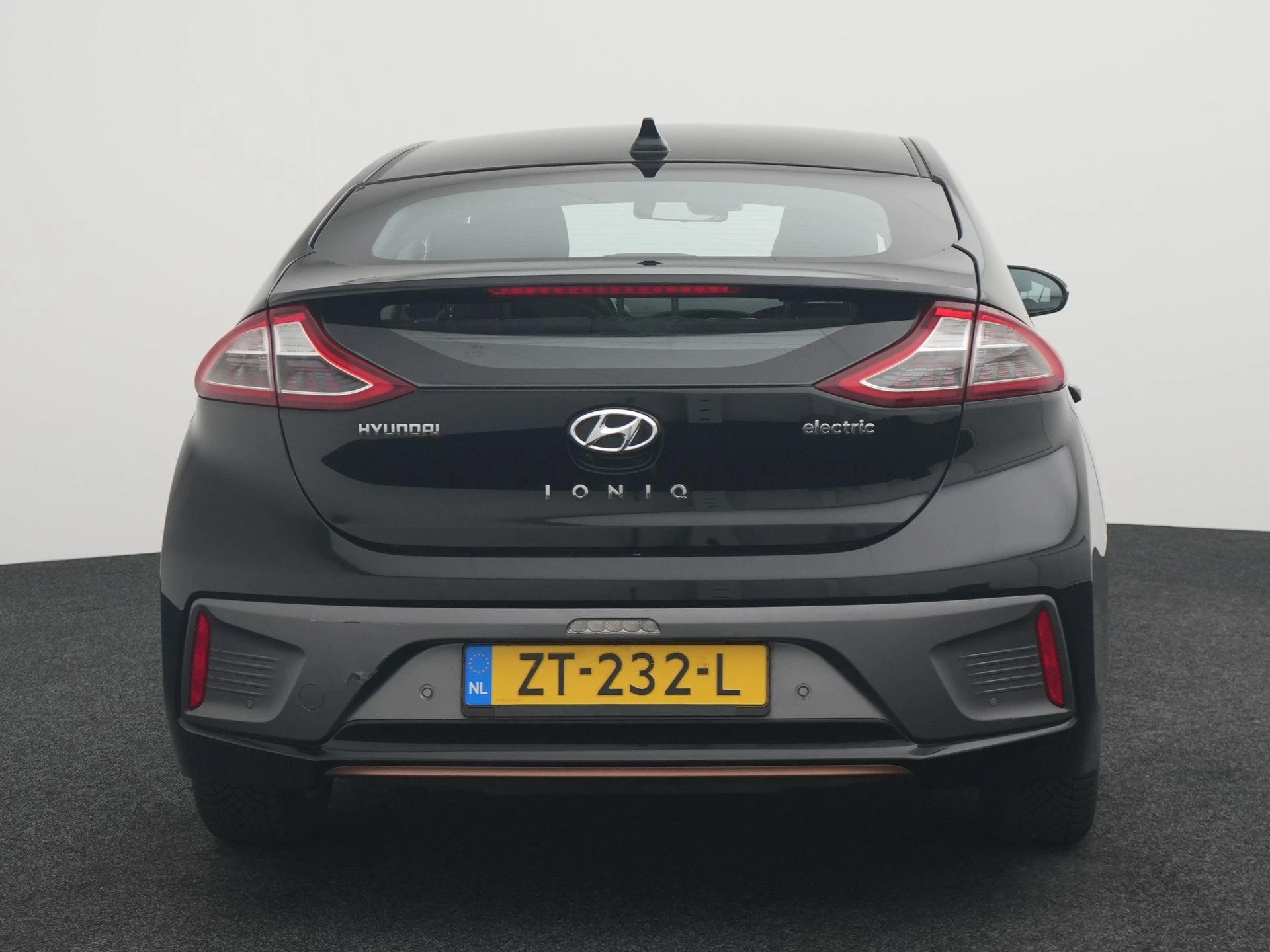 Hyundai-IONIQ-image-4