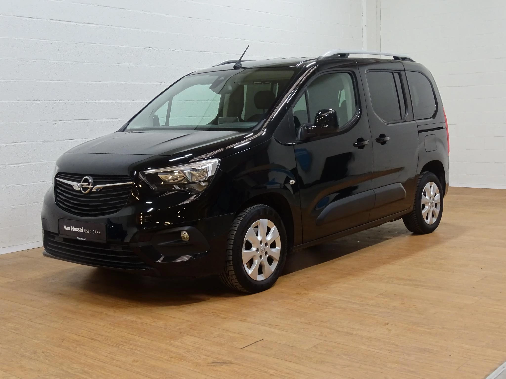 Opel-Combo-image-1