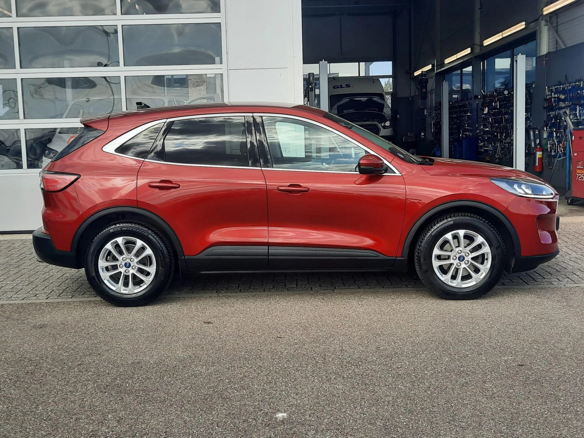 Ford-Kuga-image-3