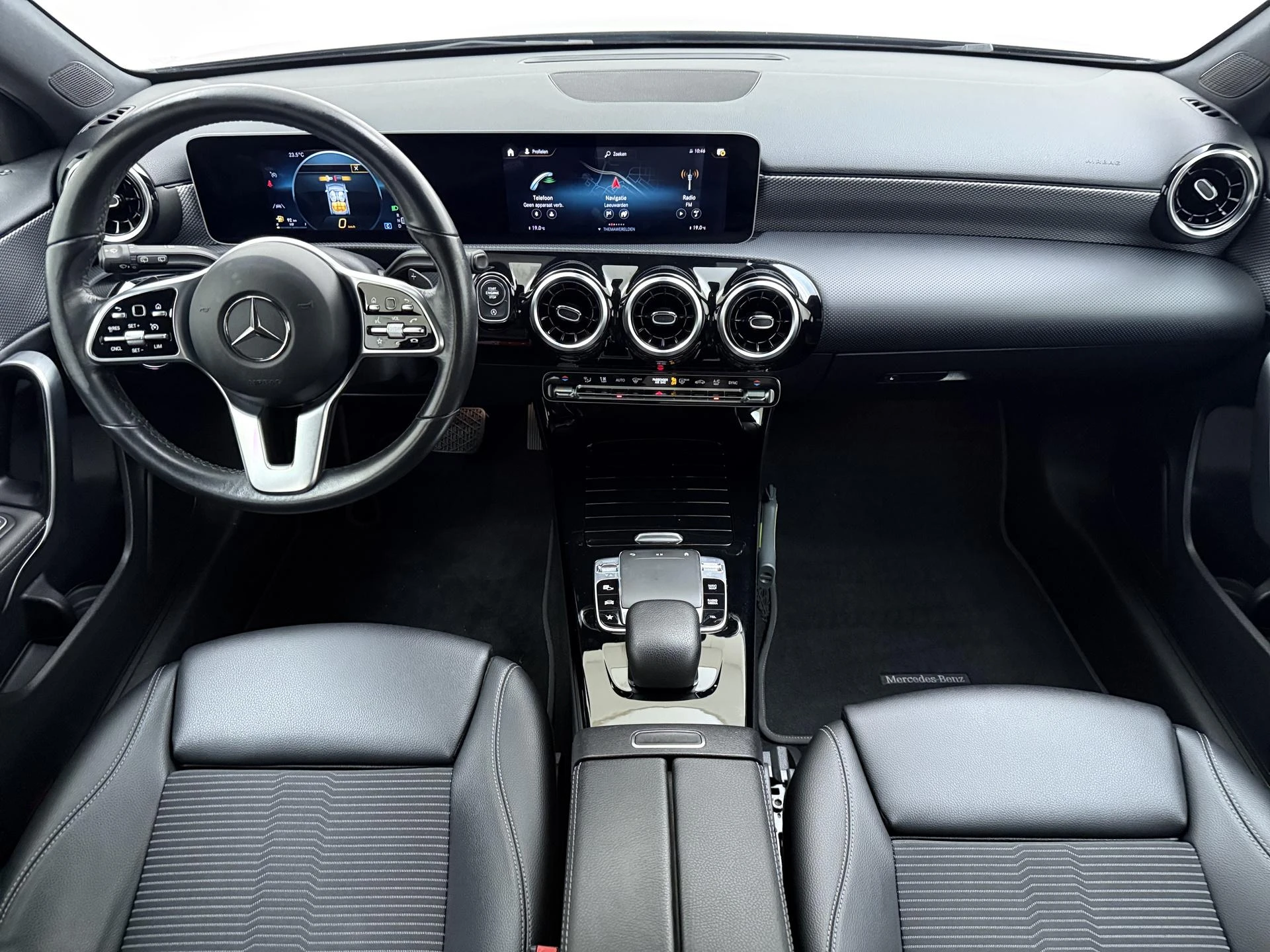 Mercedes-Benz-A-Klasse-image-25