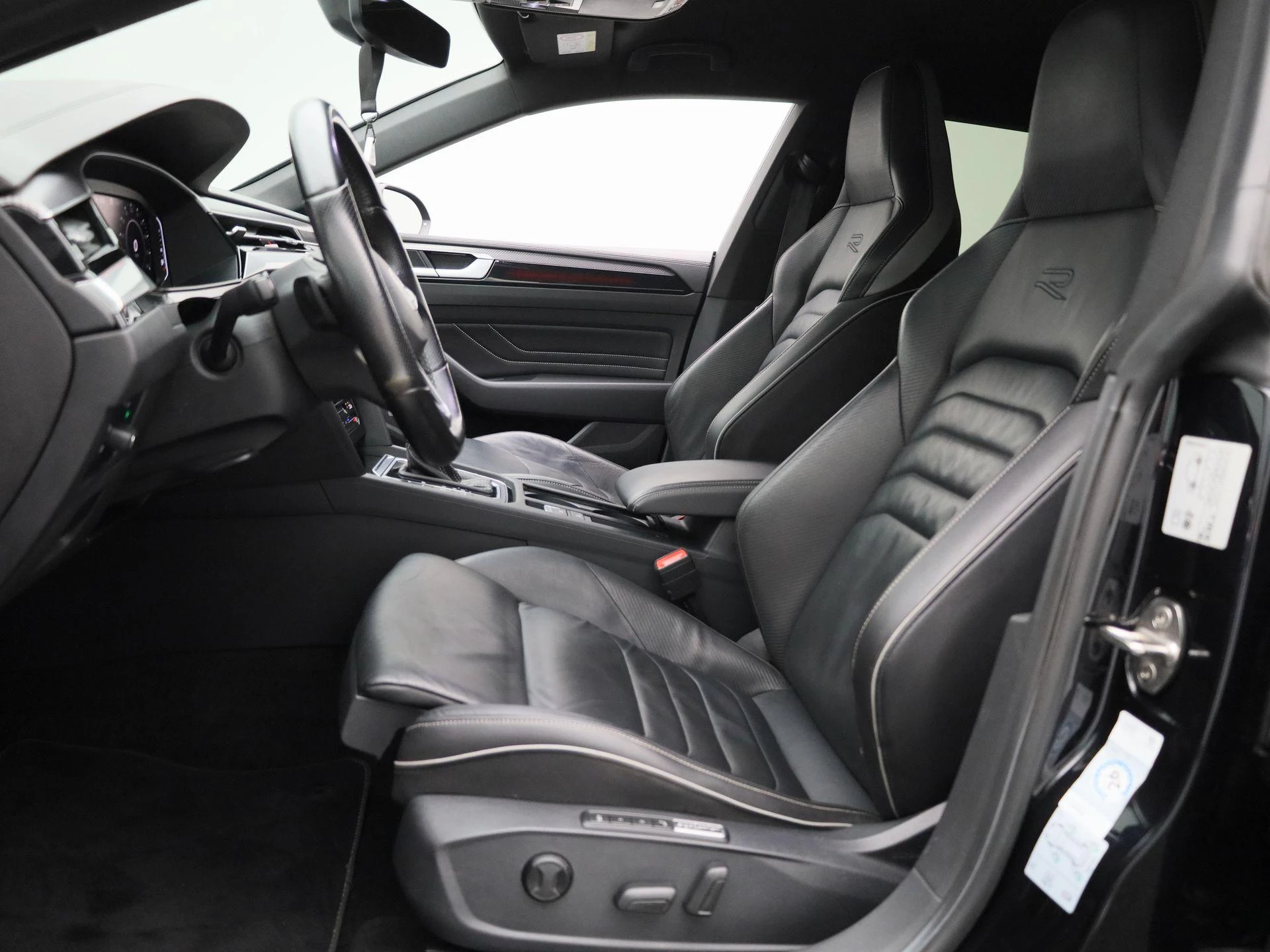 Volkswagen-Arteon-image-10