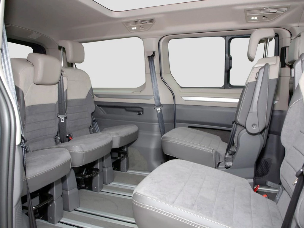 Volkswagen Multivan T7 2.0 TSI Edition lang 18" Pano AHK Naviü+VC ACC LED RFK+PDC SHZ