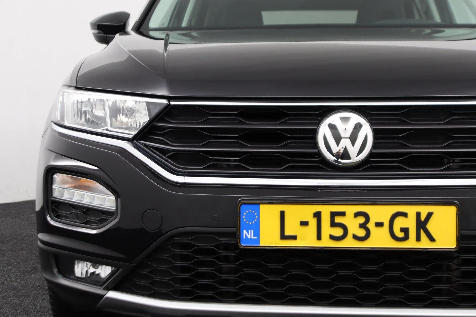 Volkswagen-T-Roc-image-31