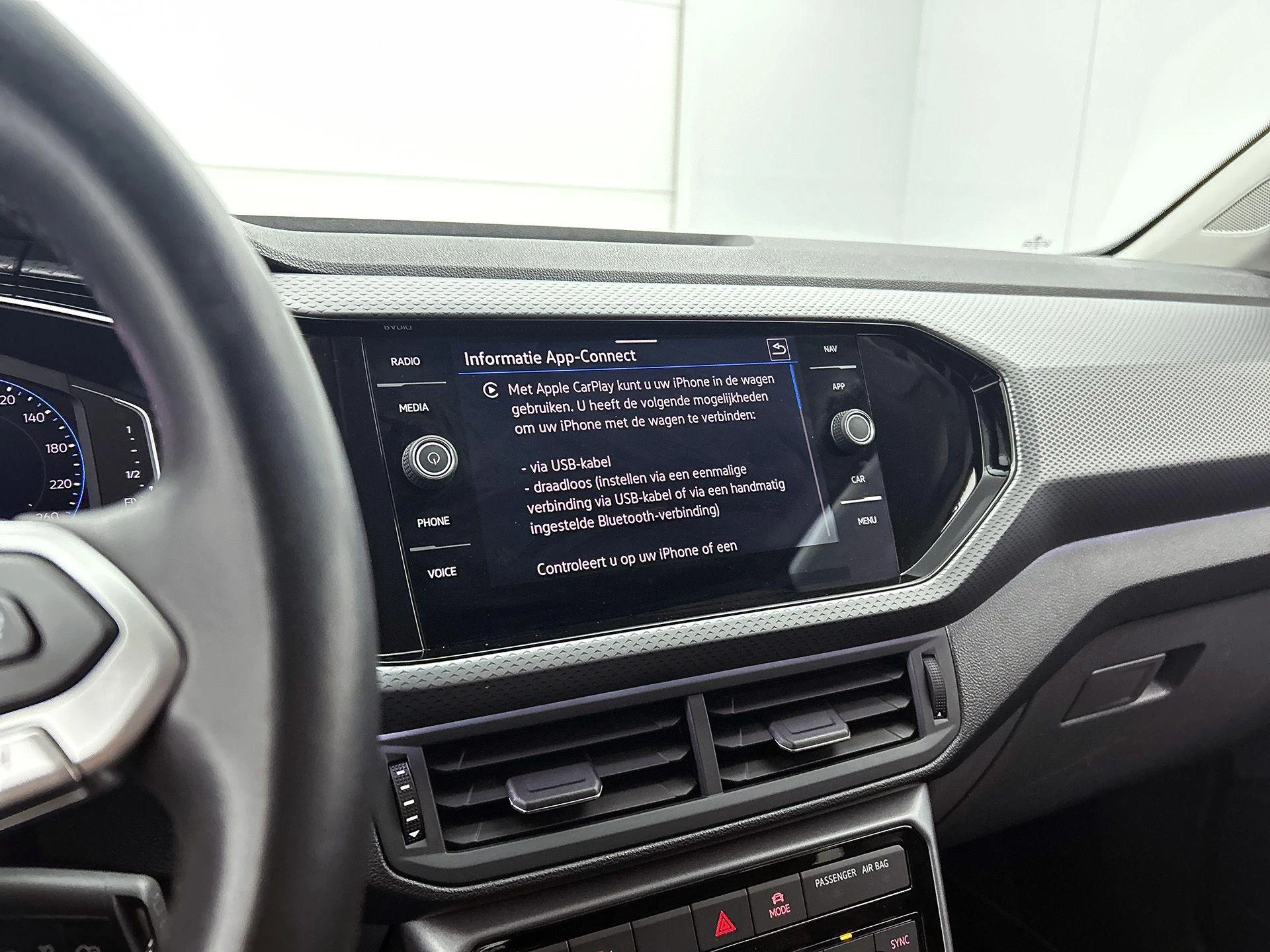 Volkswagen T-Cross 1.0 TSI R-Line