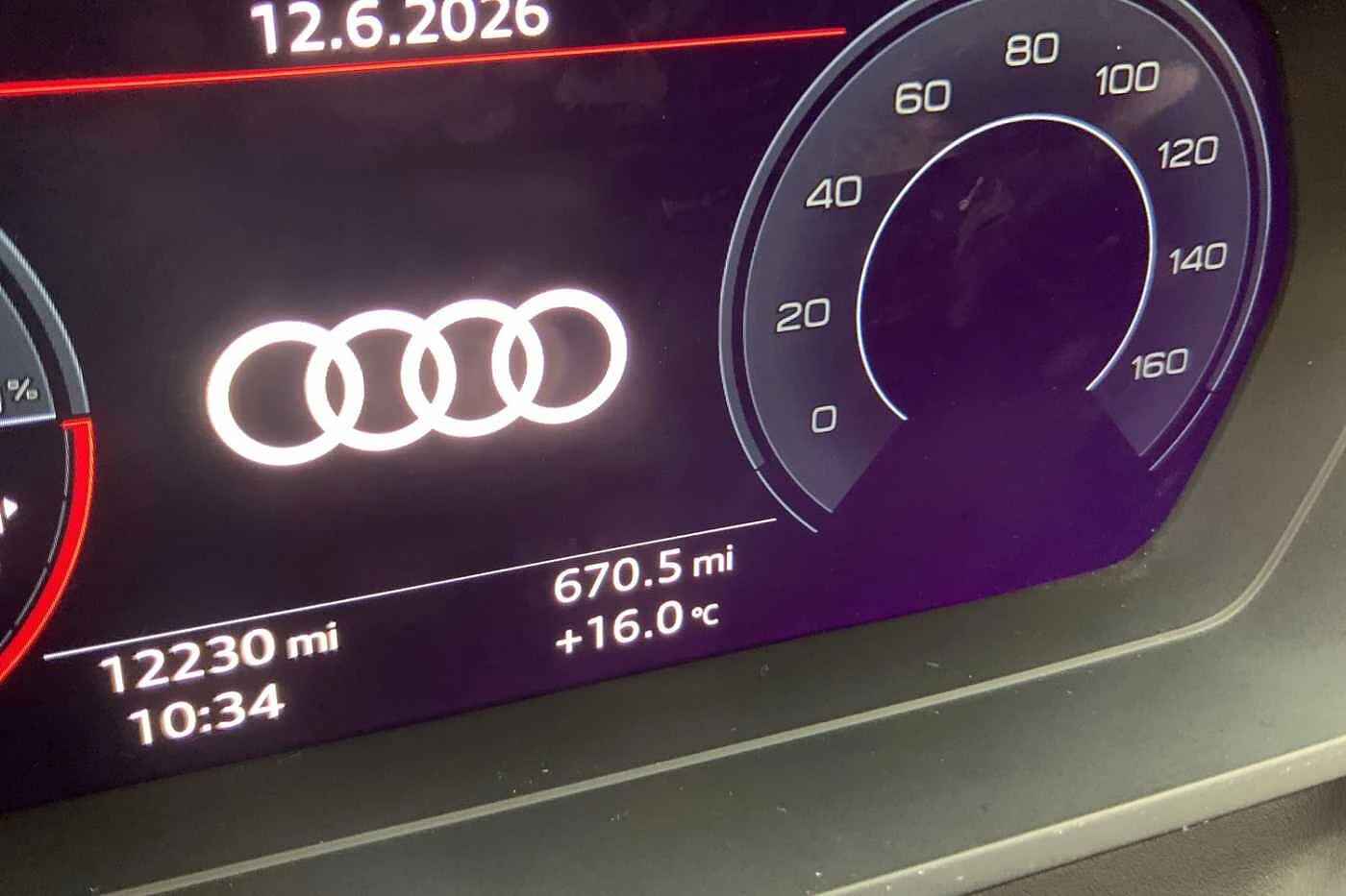 Audi-Q4 e-tron-image-12