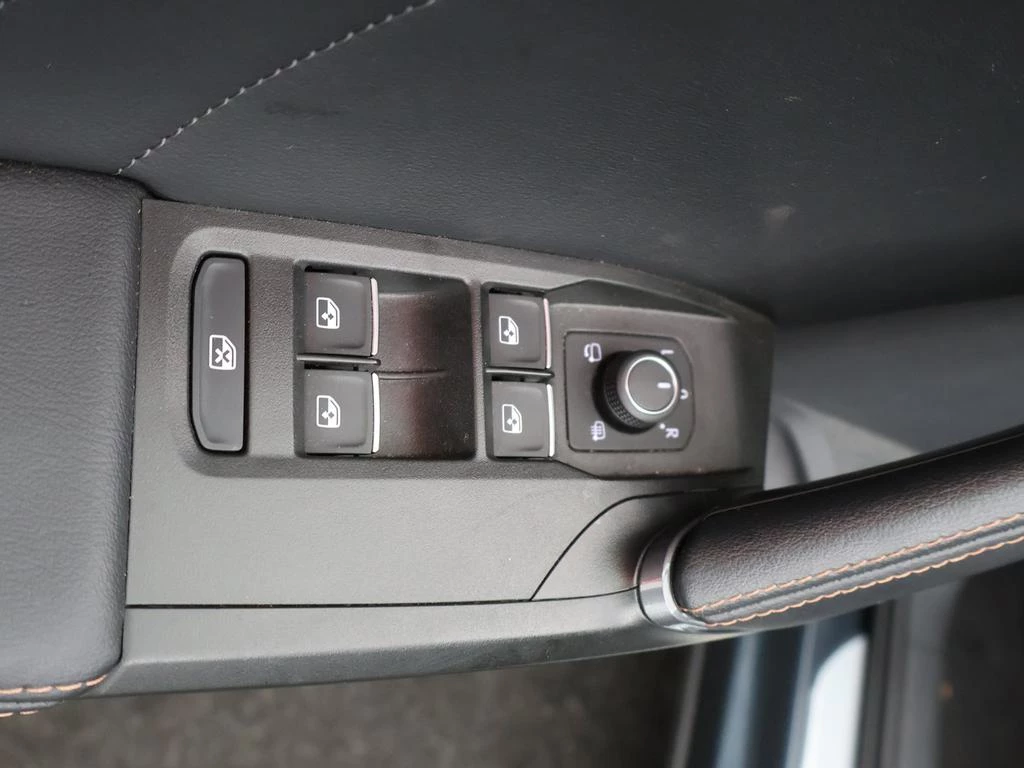 CUPRA Formentor Formentor 1.5TSI 150PK *AUTOMAAT*LEDER*CAMERA*ACC*VIRTUAL COCKPIT*PDC*APP-CONNECT*NAVI*...*