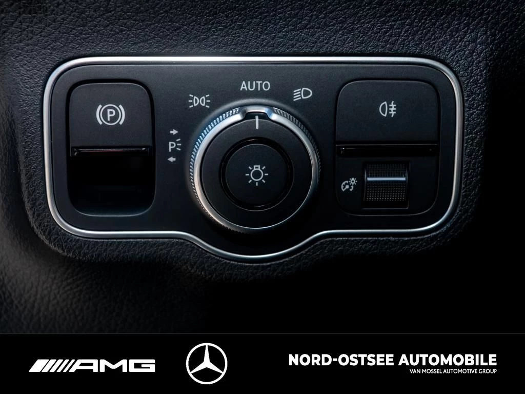 Mercedes-Benz-GLA-image-12