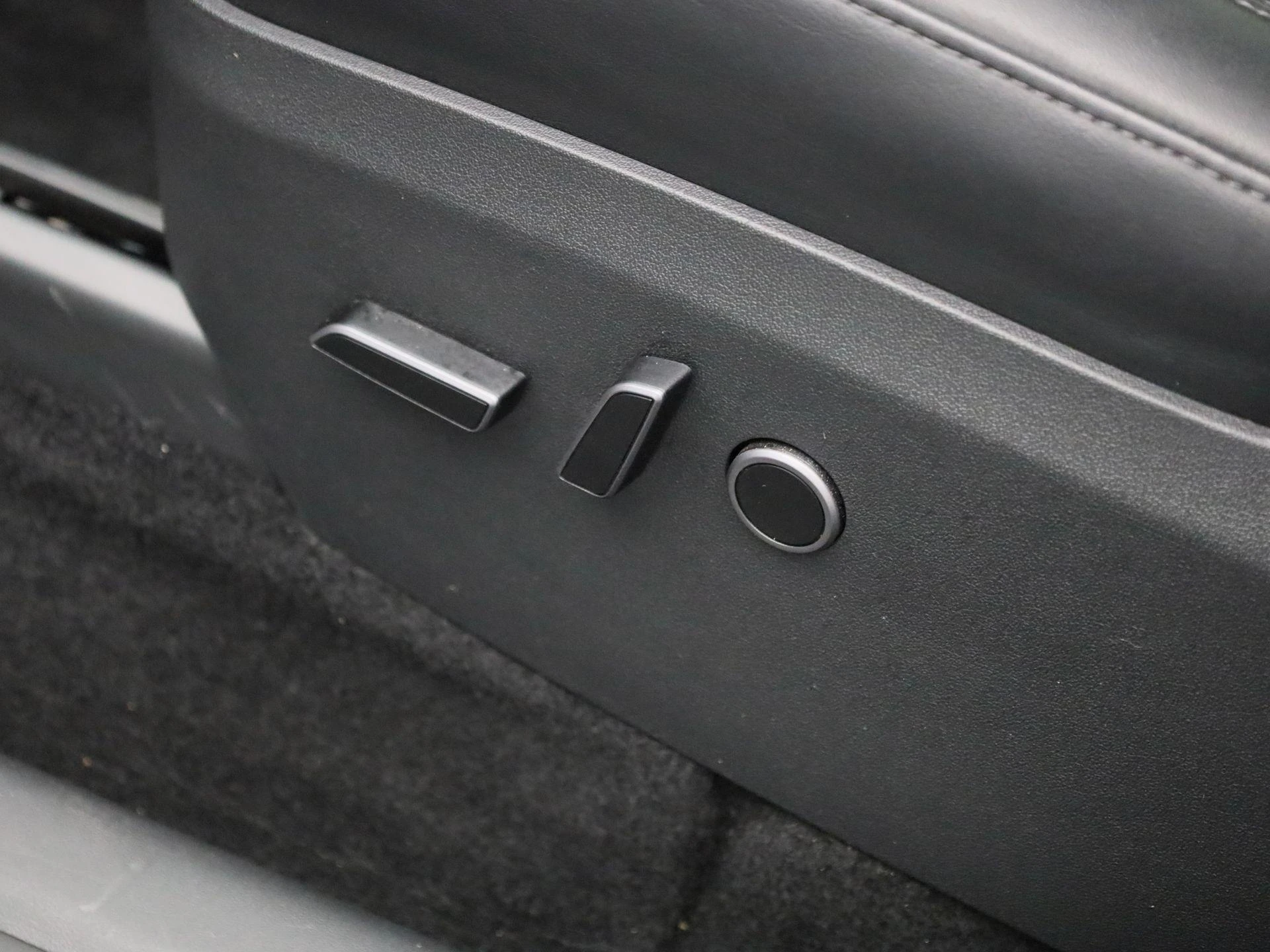 Tesla-Model Y-image-34