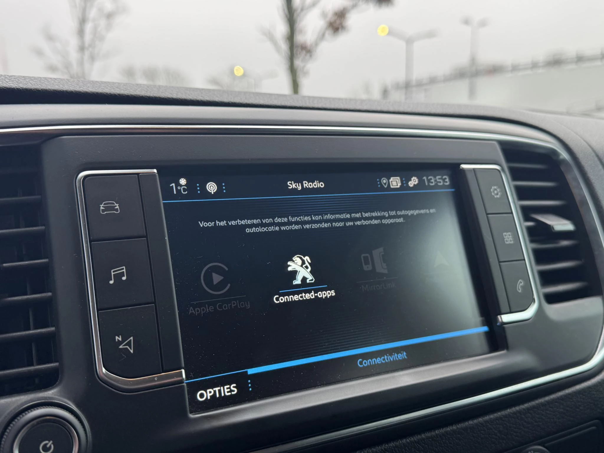 Peugeot-Expert-image-24