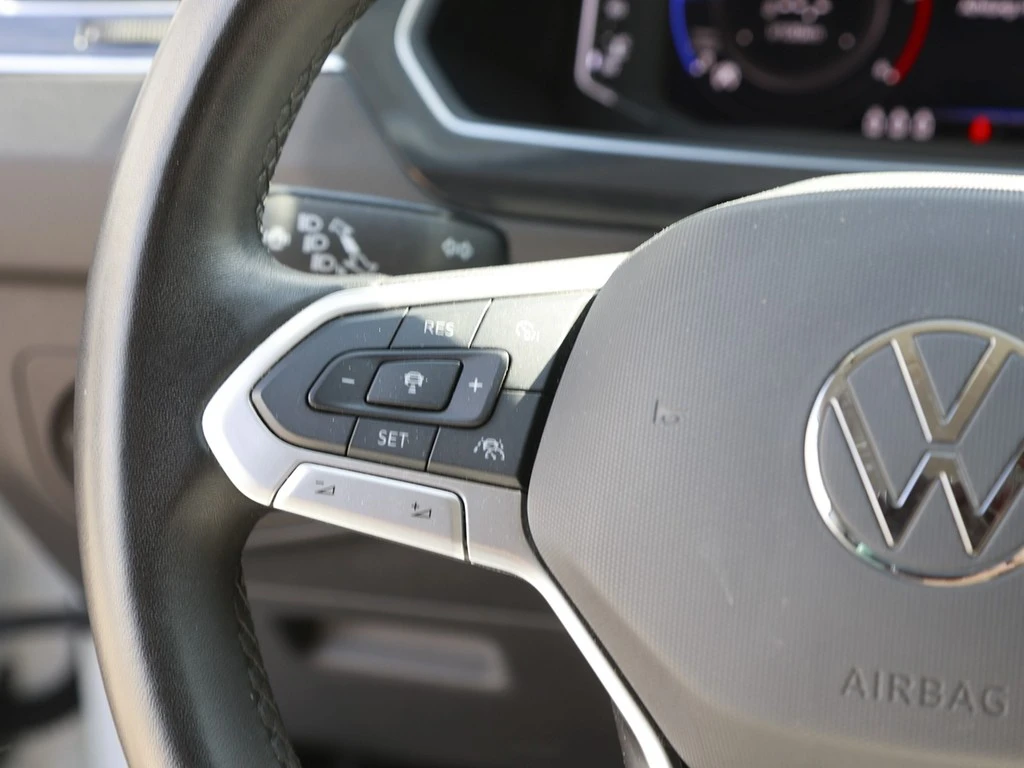 Volkswagen-Tiguan-image-15