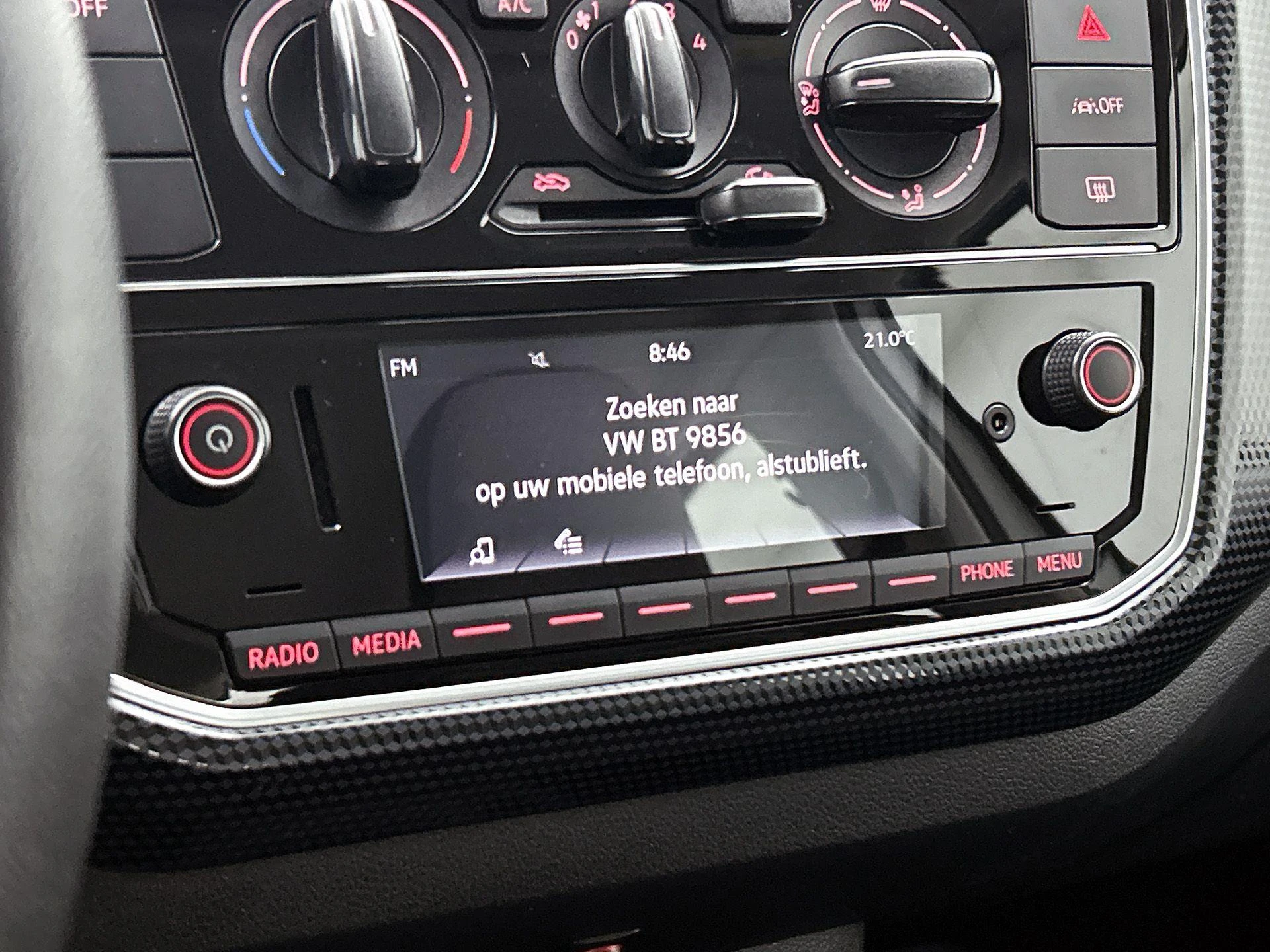 Volkswagen-up!-image-9