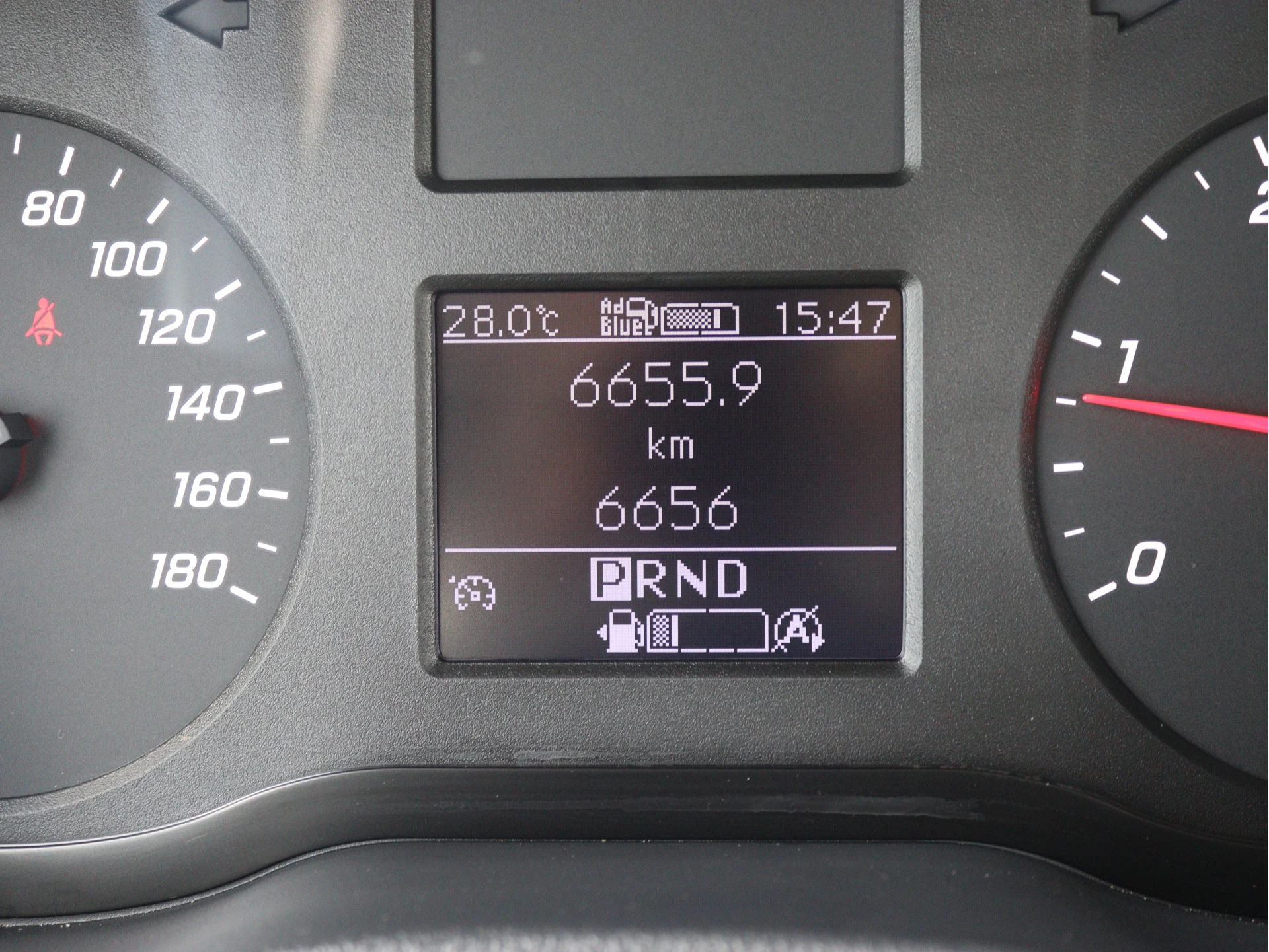 Mercedes-Benz-Sprinter-image-6