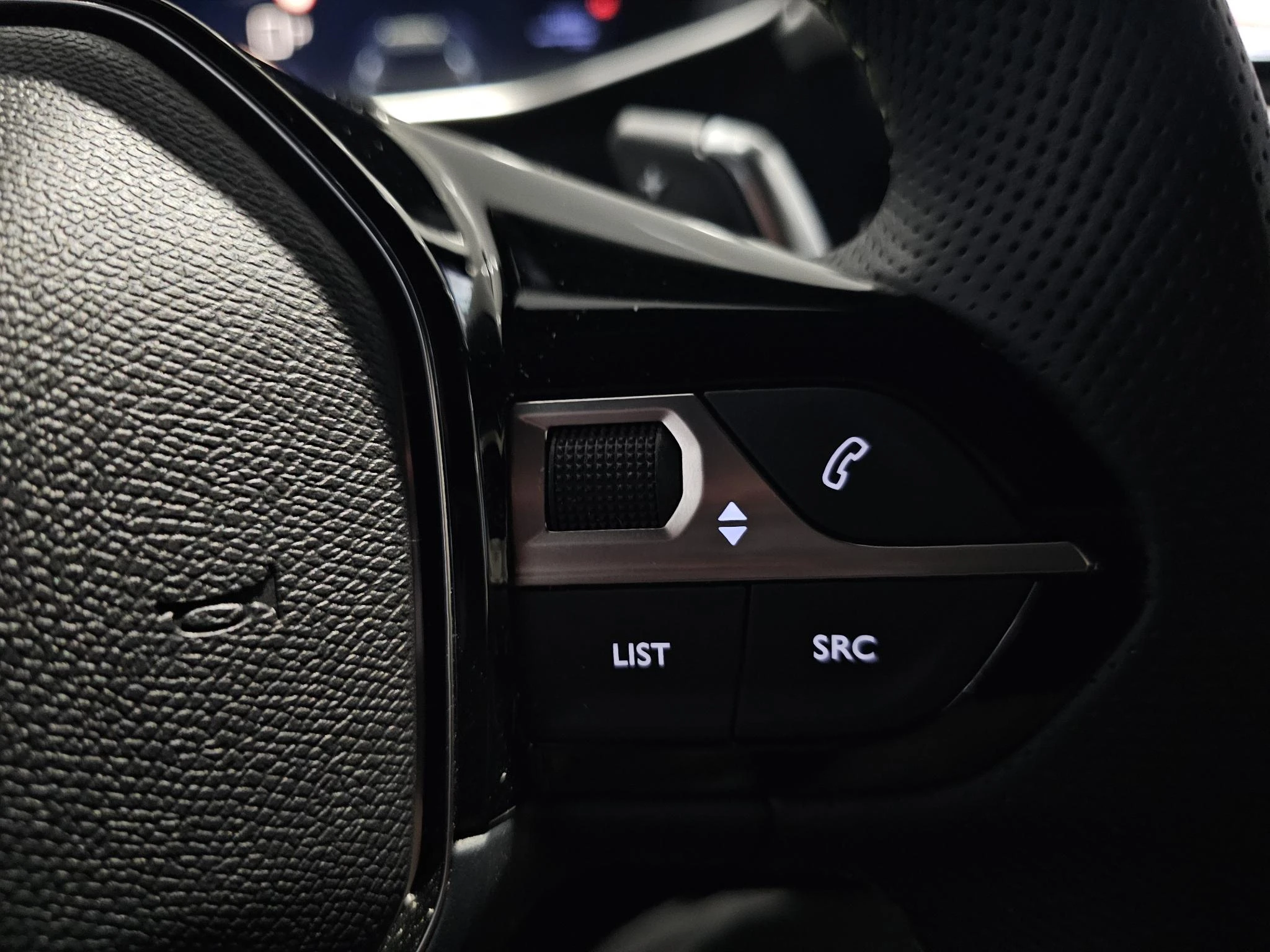 Peugeot-2008-image-25