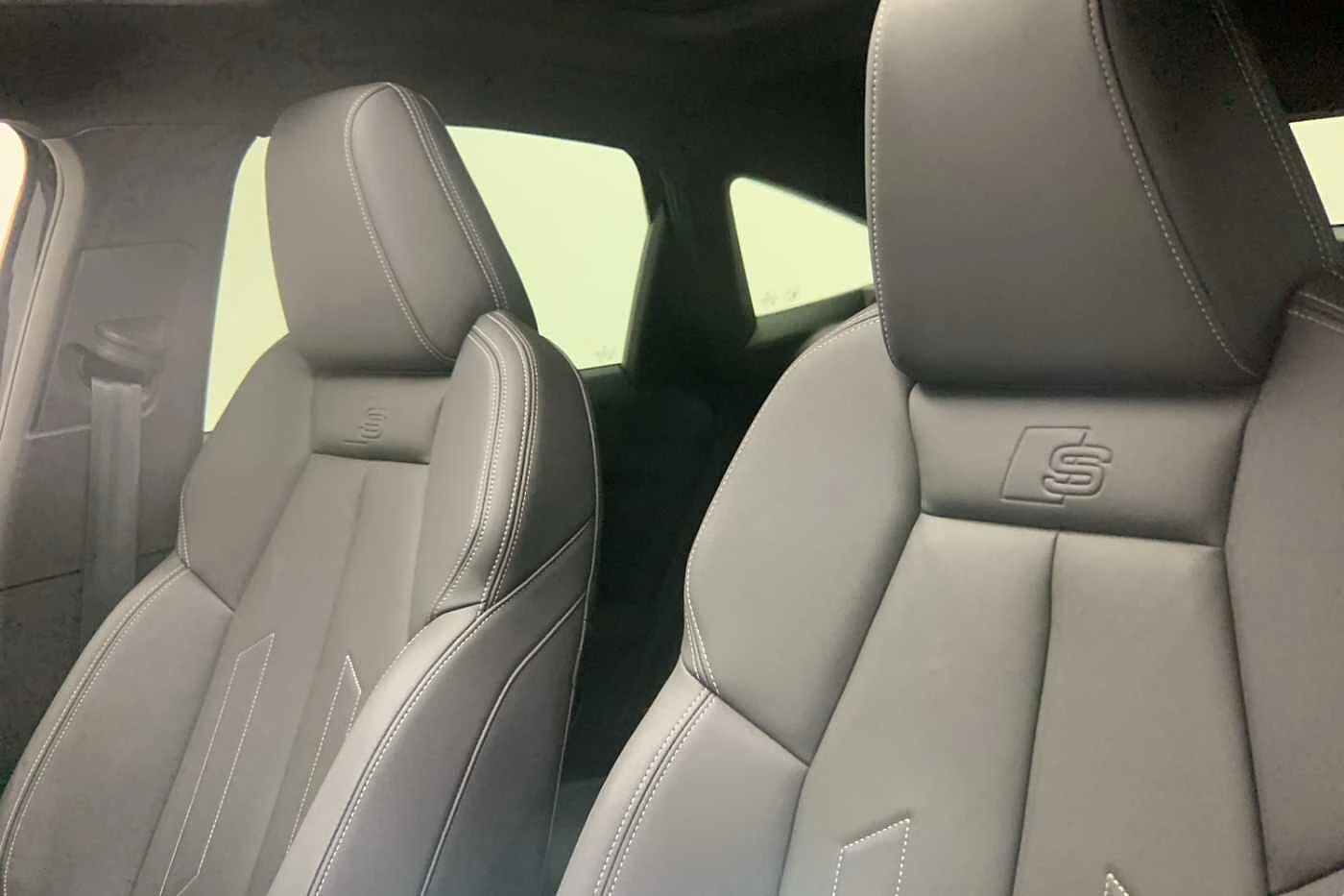 Audi-Q4 Sportback e-tron-image-8
