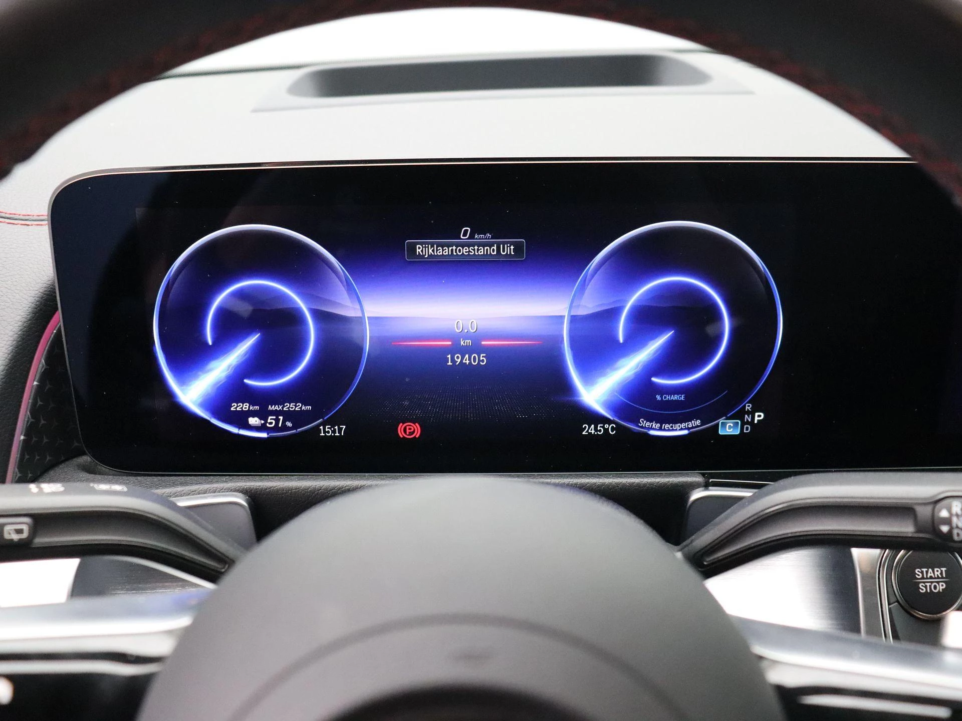 Mercedes-Benz EQB 250+ Star Edition + BURMESTER + HEAD UP + PANORAMISCH DAK +
