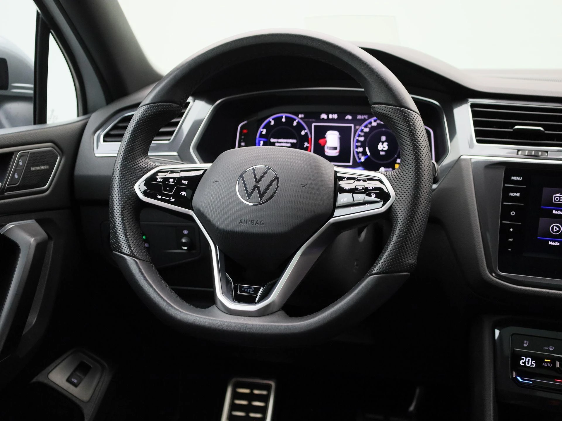 Volkswagen-Tiguan Allspace-image-9