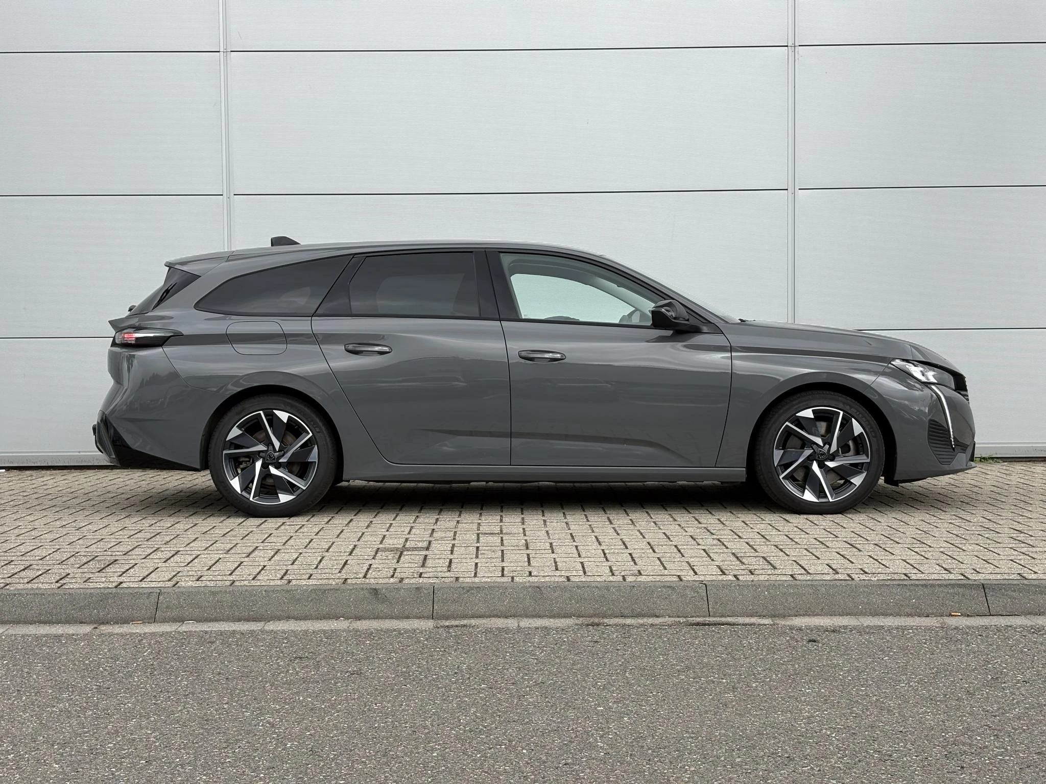 Peugeot-308-image-6