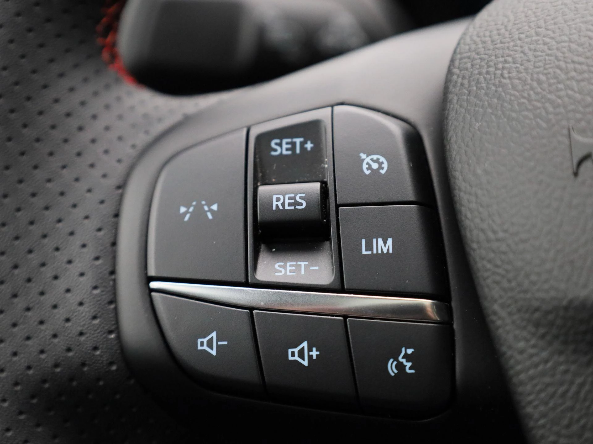 Ford-Kuga-image-17
