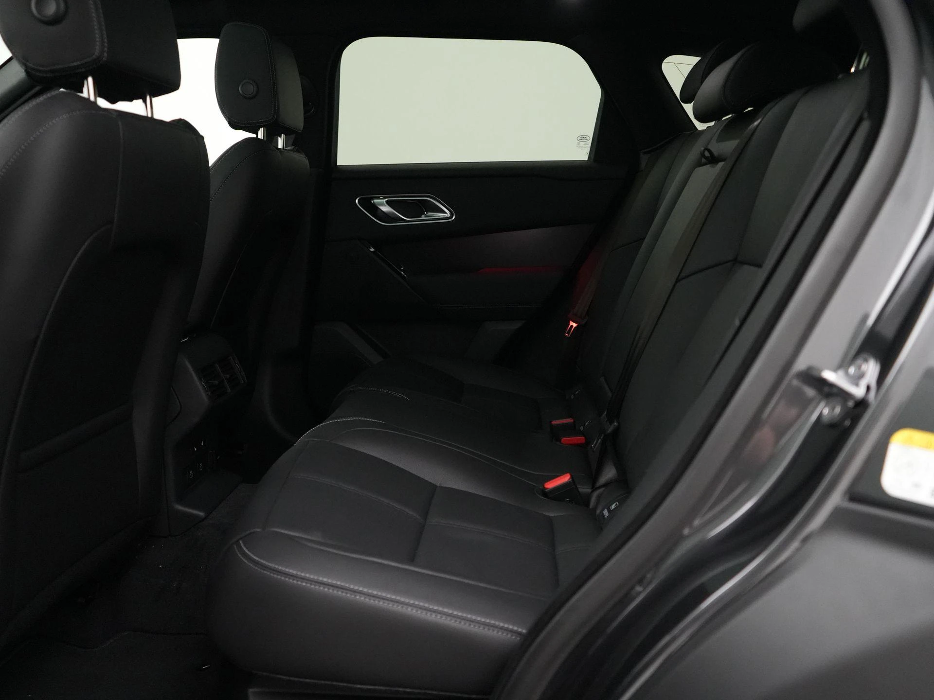 Land Rover Range Rover Velar 2.0 P400e Belgravia Edition