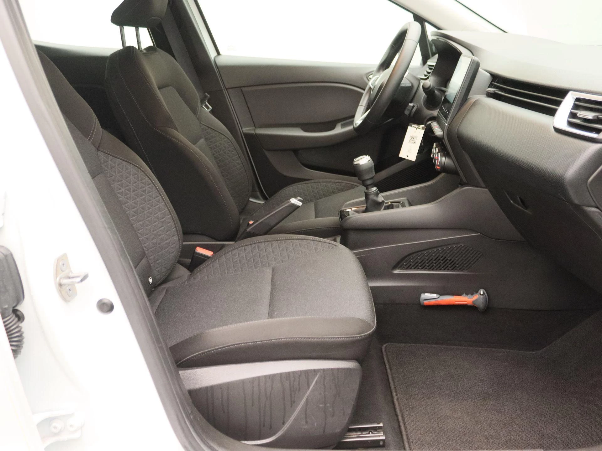 Renault-Clio-image-22