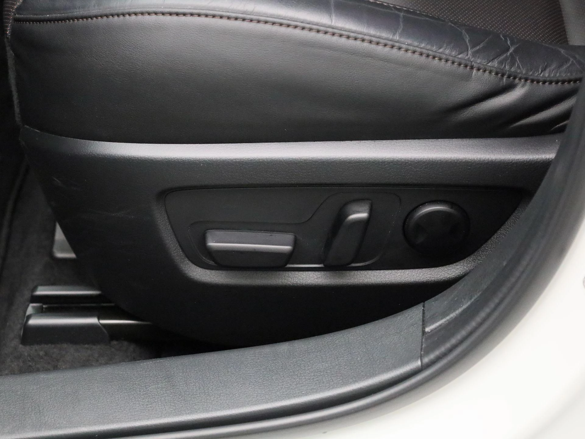 Mazda CX-30 2.0 e-SkyActiv-X M Hybrid Luxury
