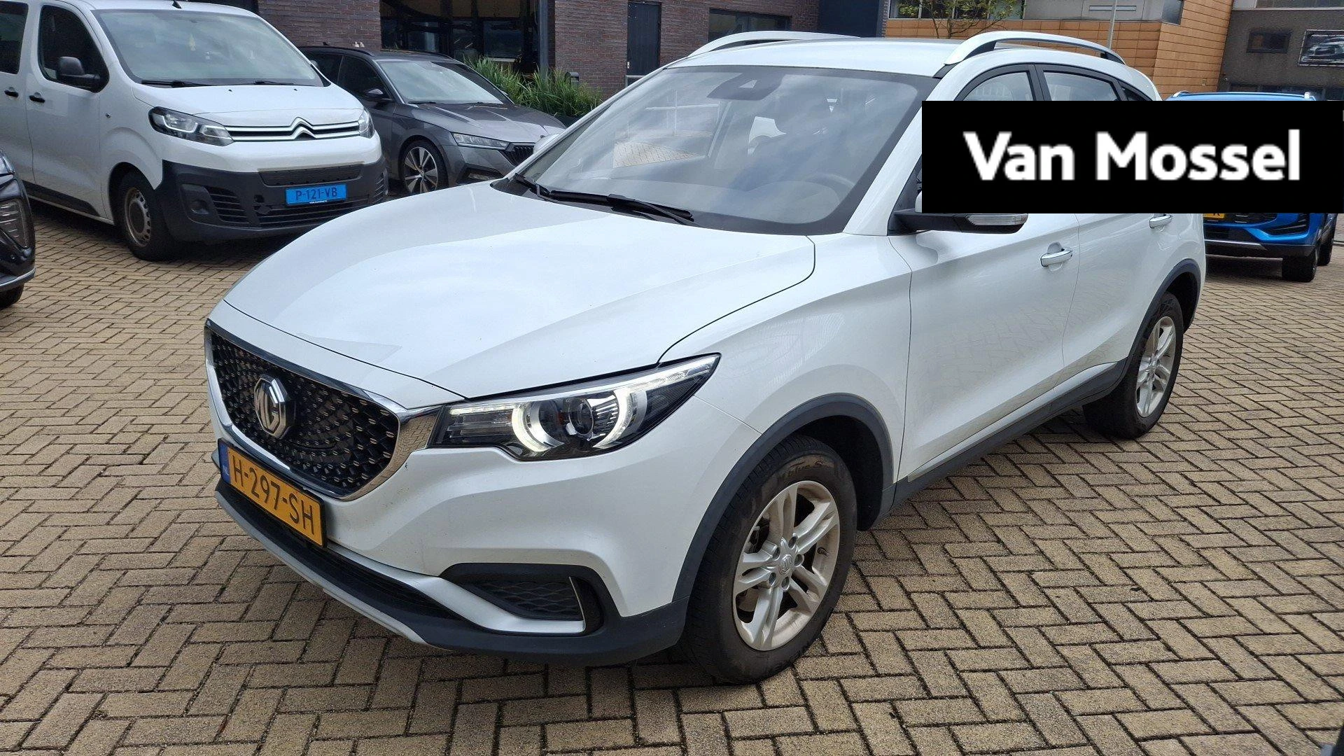 MG-ZS EV-image-0