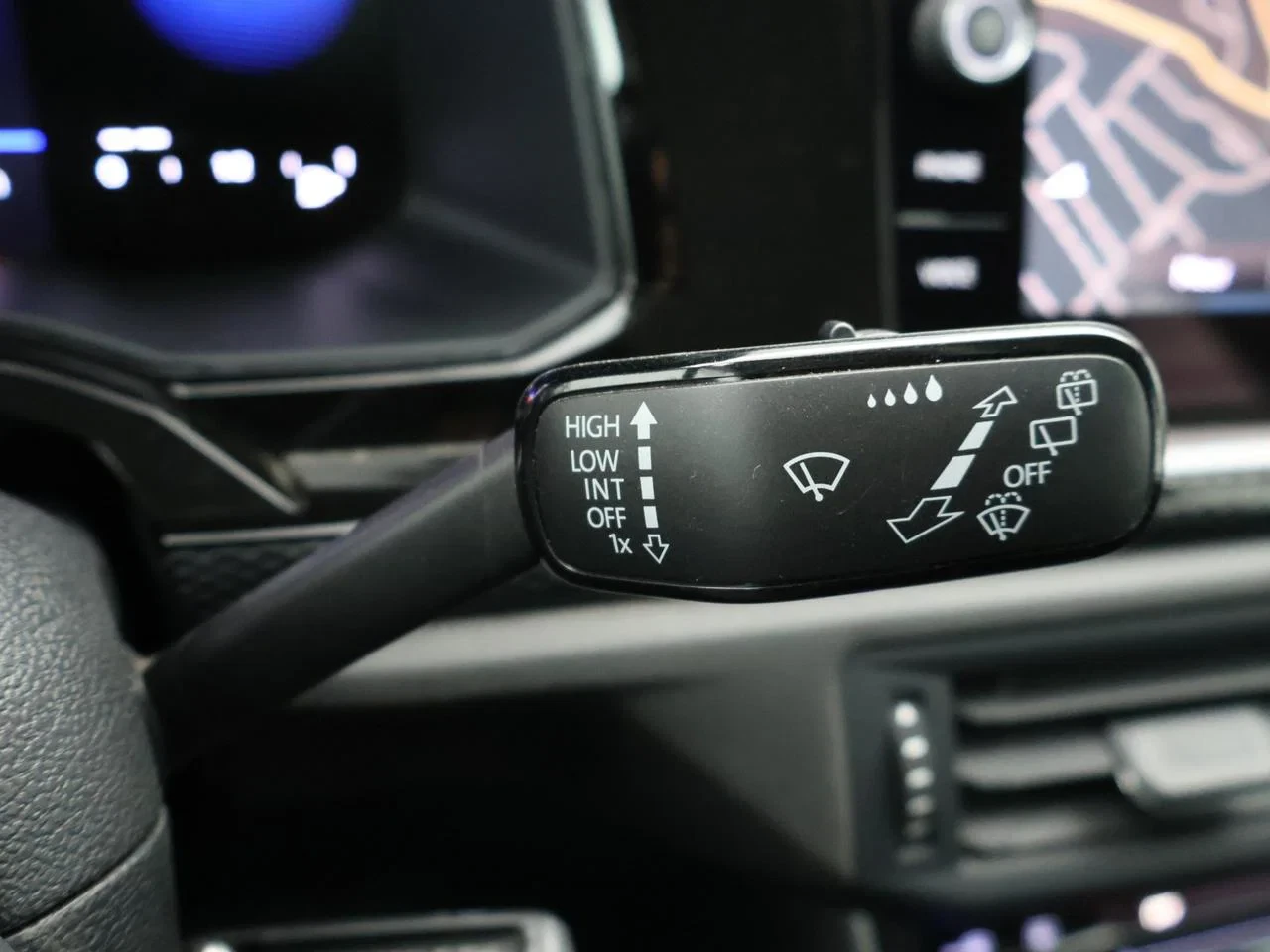 Volkswagen-Polo-image-15