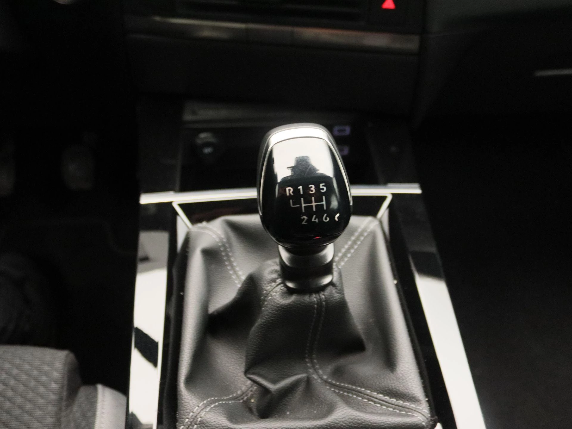 Opel-Astra-image-10