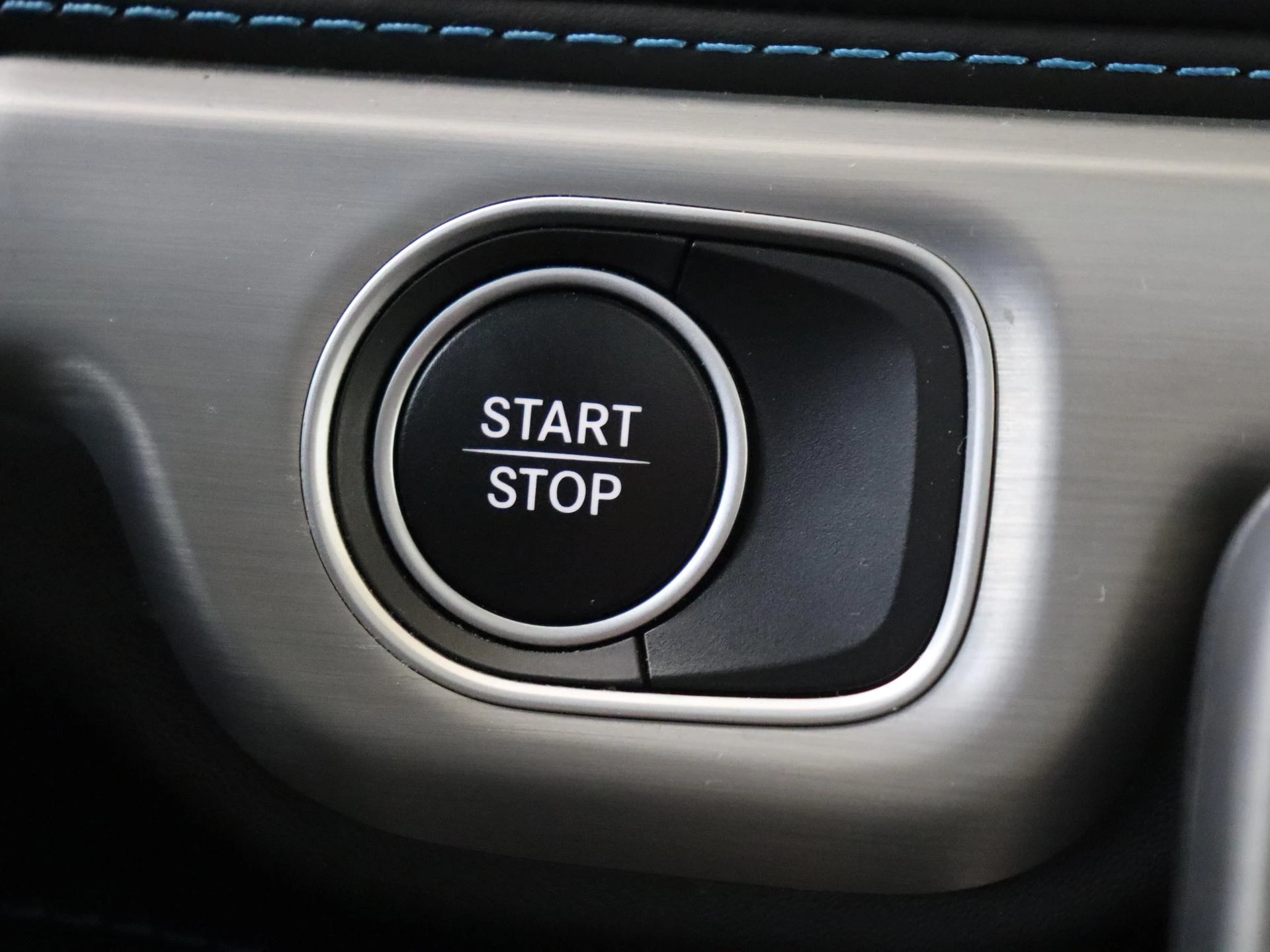 Mercedes-Benz-G-Klasse-image-26