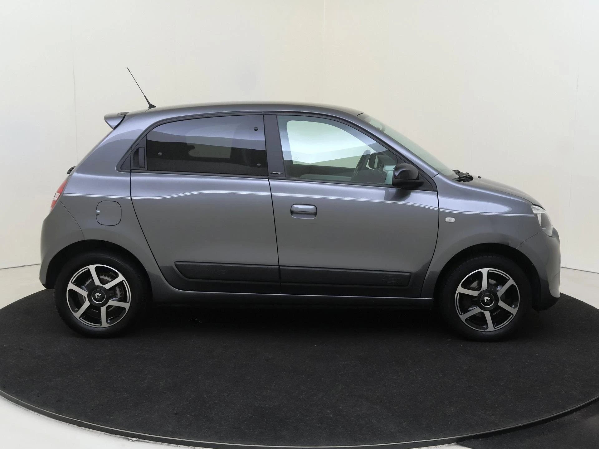 Renault-Twingo-image-8